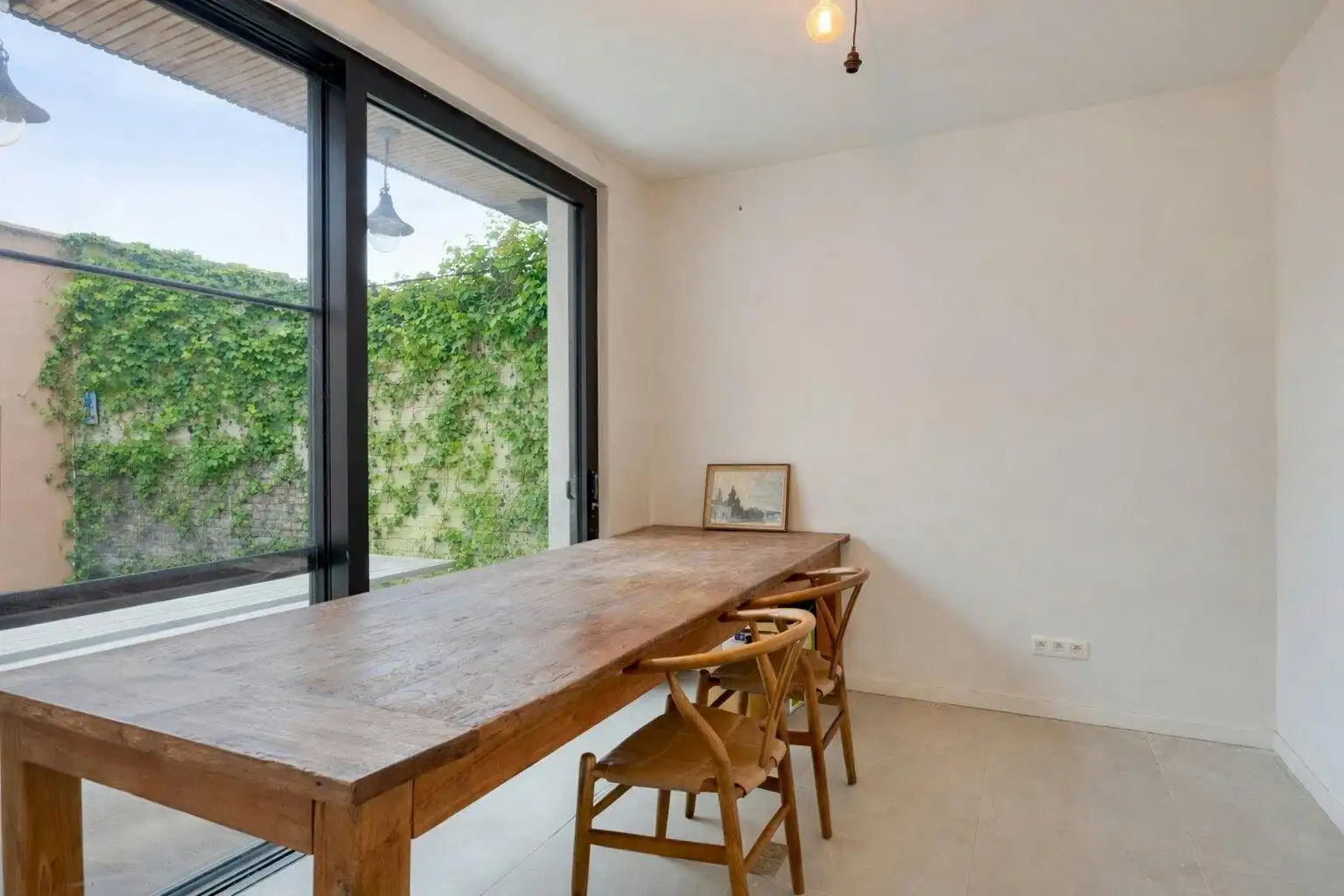 Stijlvol en praktisch gerenoveerd huis met garageopties  foto 17