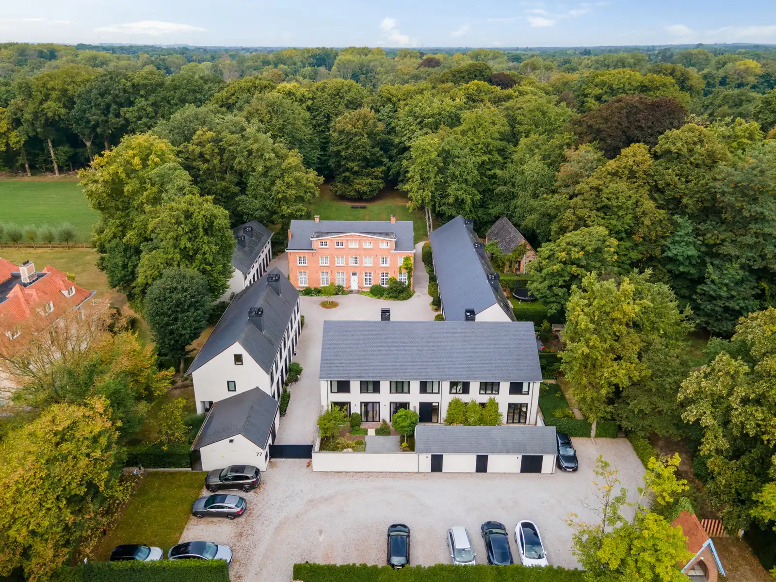 Unieke pastoriewoning in parktuin met uniek uitzicht foto 29