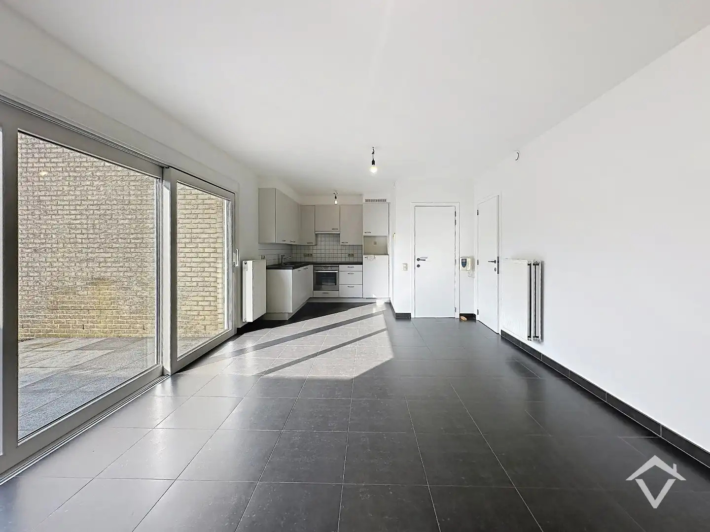 Instapklaar gelijkvloers appartement met staanplaats te Gistel foto 3