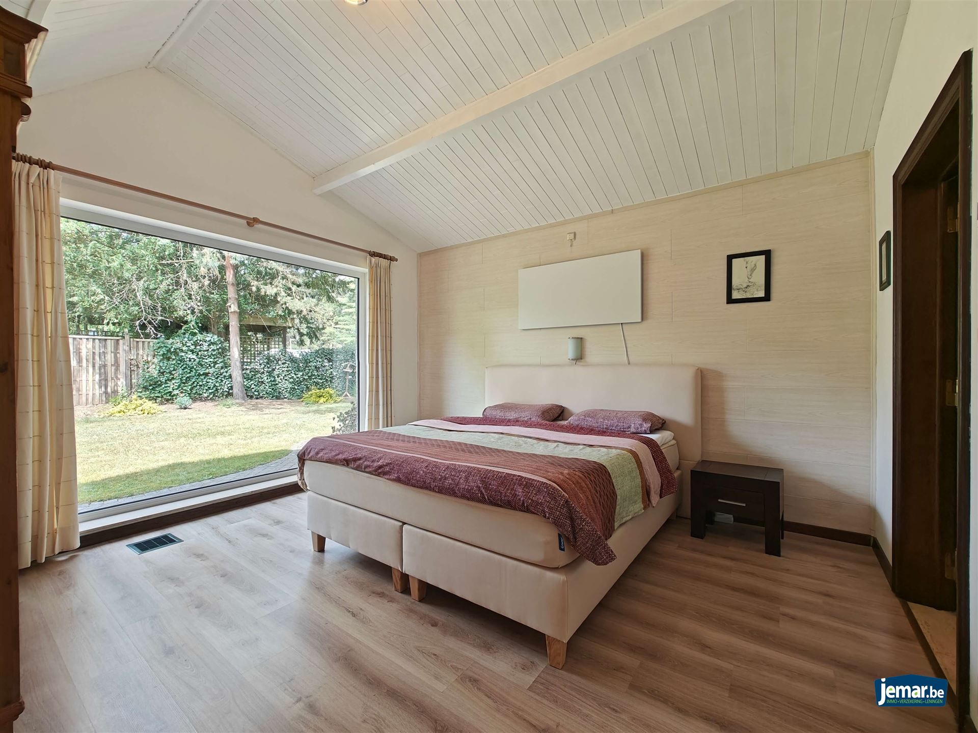 Vrijstaande woning op een prachtige locatie  foto 14