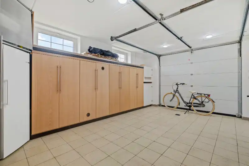 Roeselare- Beitem :  Karaktervolle gezinsvilla met verrassend veel ruimte en hedendaags wooncomfort voorzien van&nbsp; 5 à 6 slpks. foto 10