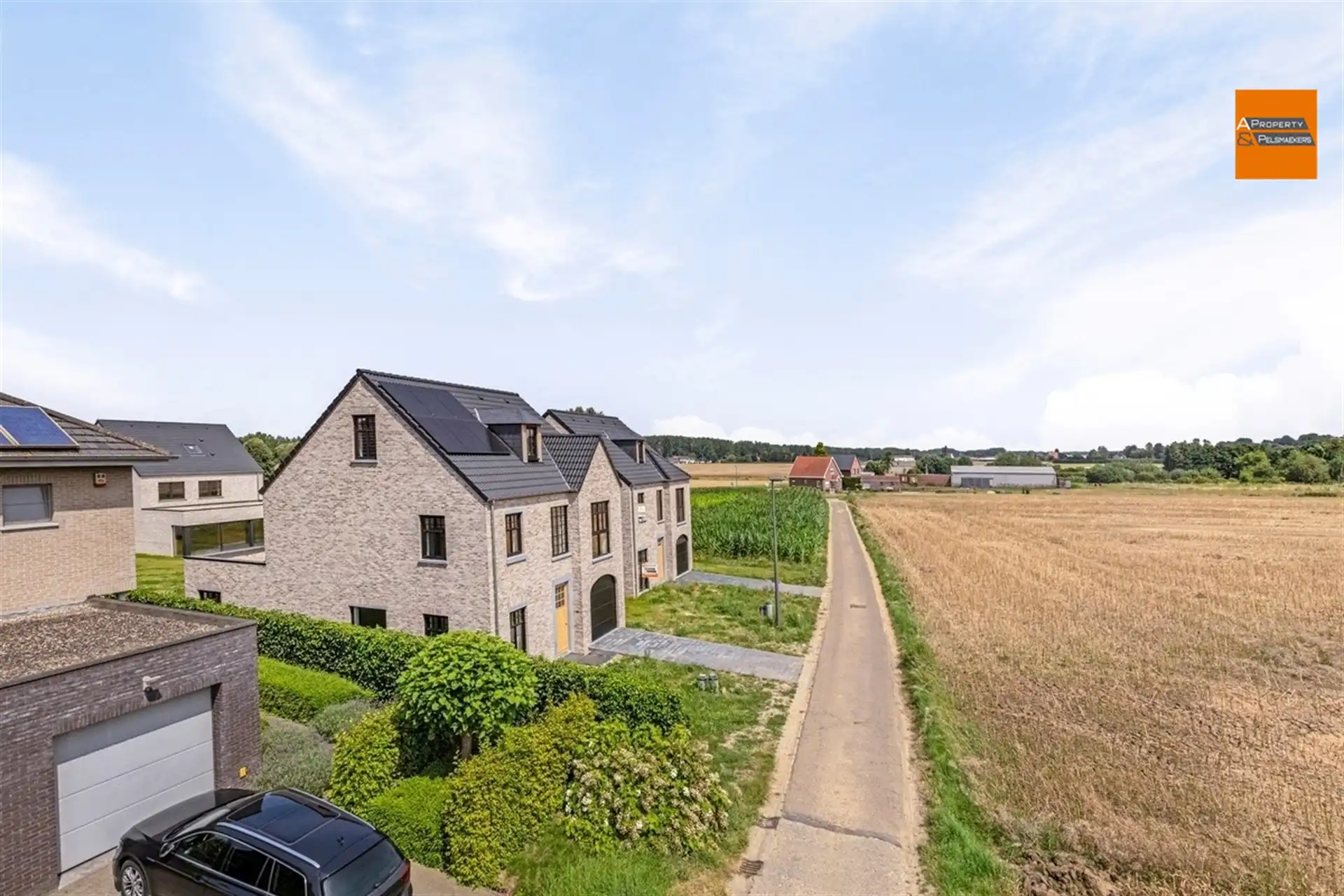 Nieuwbouwwoning met 4 slaapkamers foto 6