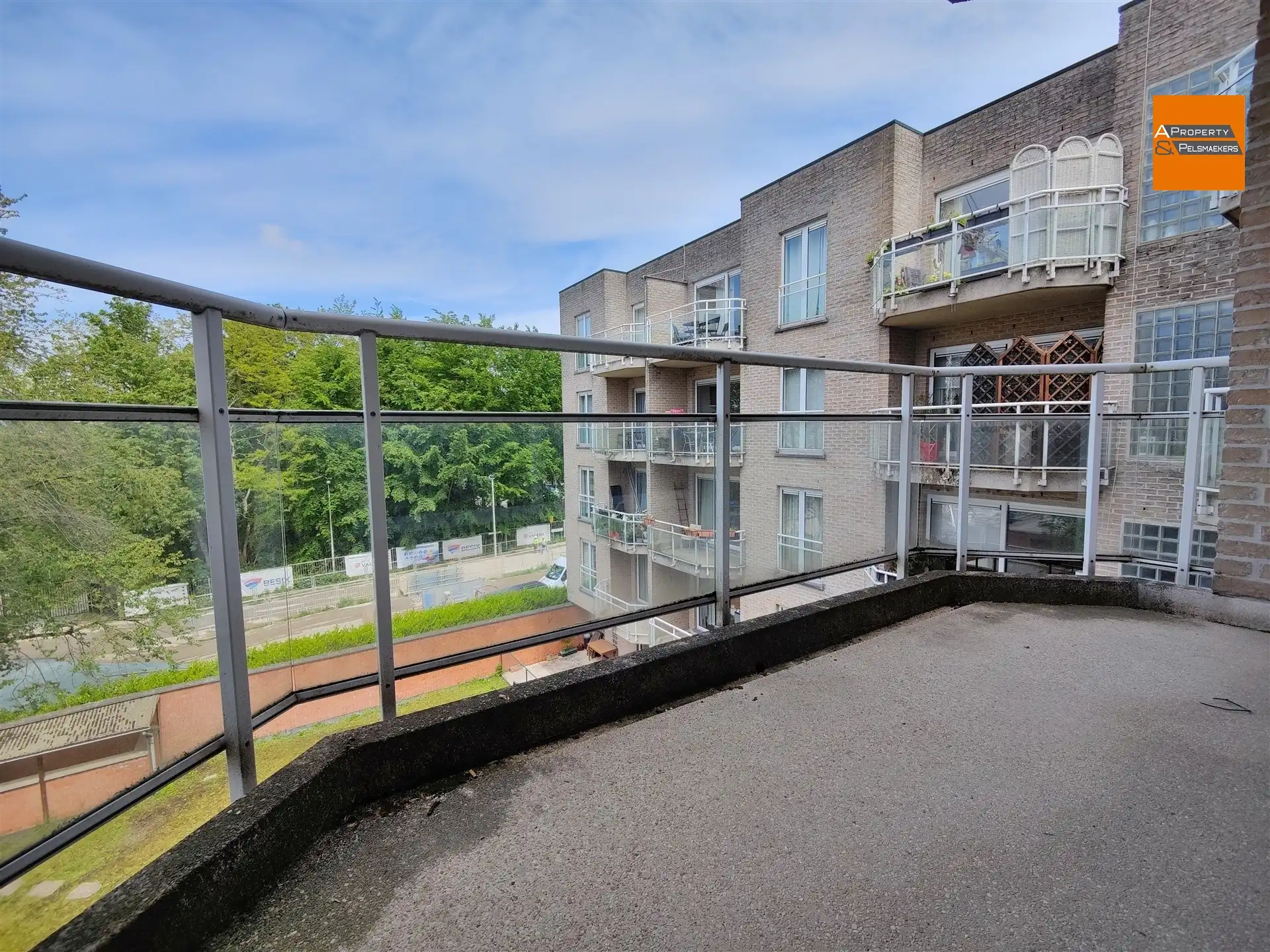 Verzorgd appartement met 2 slaapkamers. foto 9