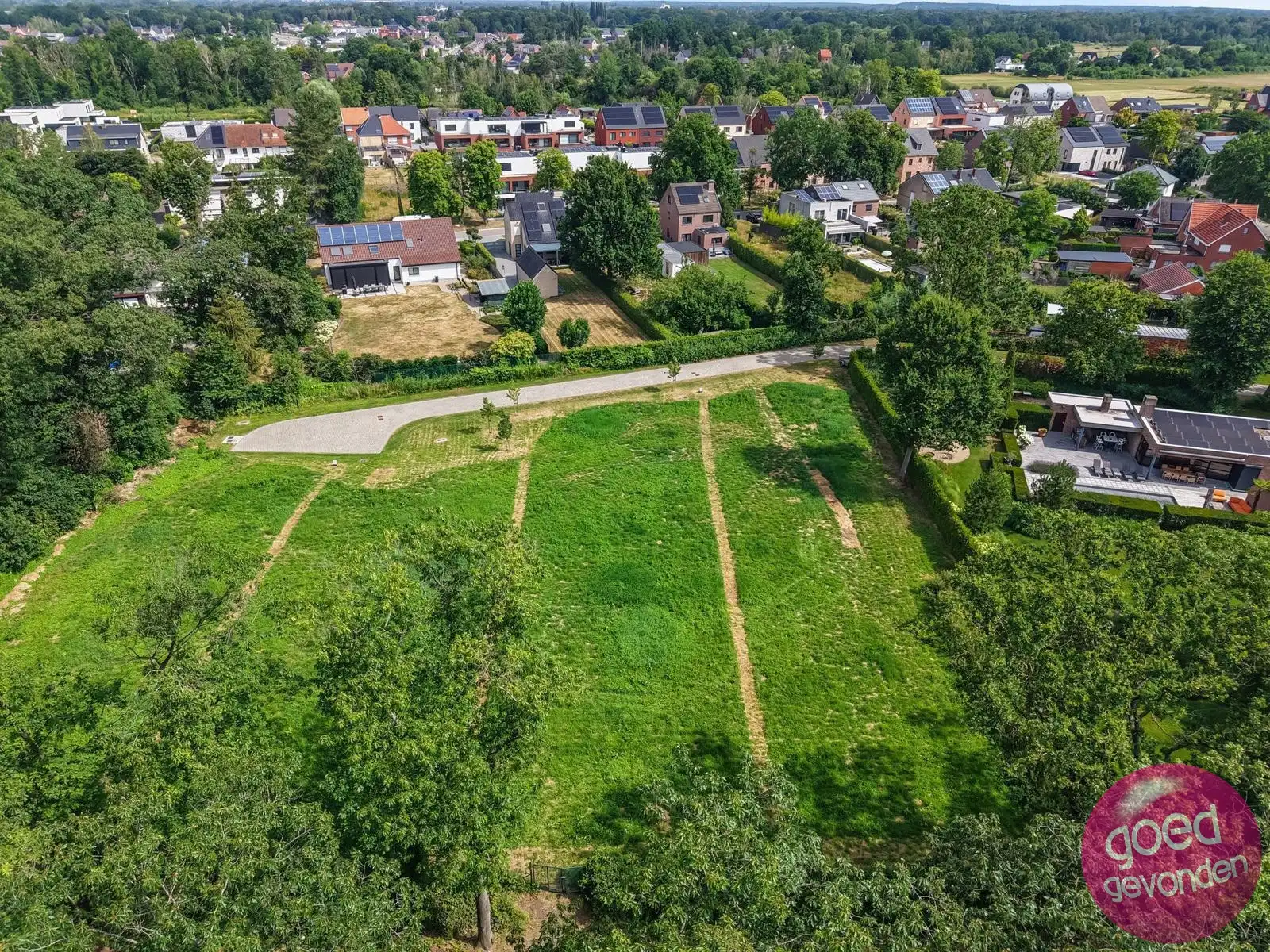 BOUWGROND van 10 ARE voor OB op TOPLIGGING - VERKEERSLUW  foto 9