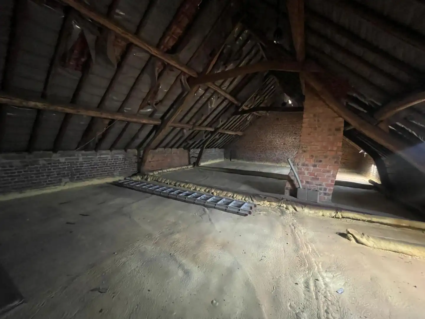 GELIJKVLOERSVILLA MET 2 SLP + ZOLDERVERDIEPING (125m²) ! foto 18