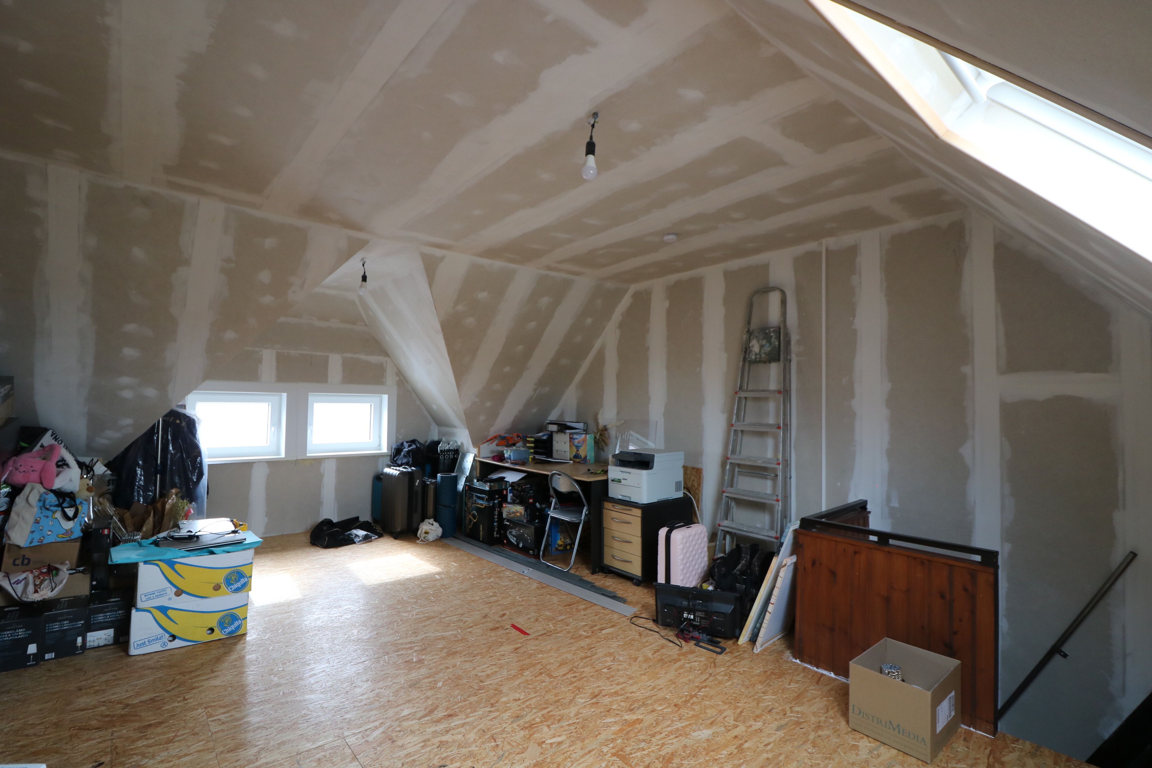 Instapklare woning met 3 slaapkamers en stadstuin, vlakbij centrum, jachthaven en Zeedijk. foto 12