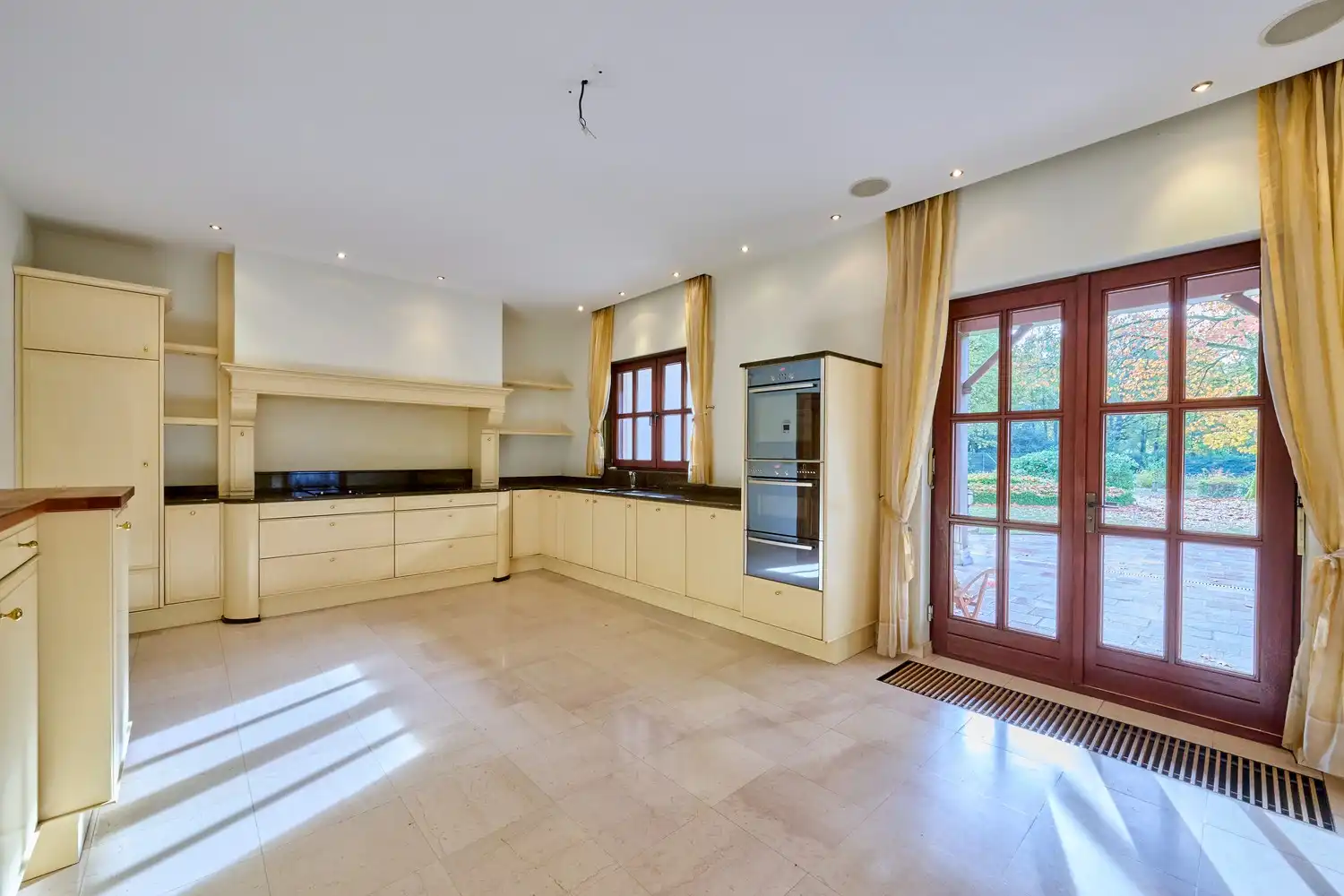 Exclusieve villa op toplocatie – een oase van rust en comfort nabij Maasmechelen en Genk foto 15