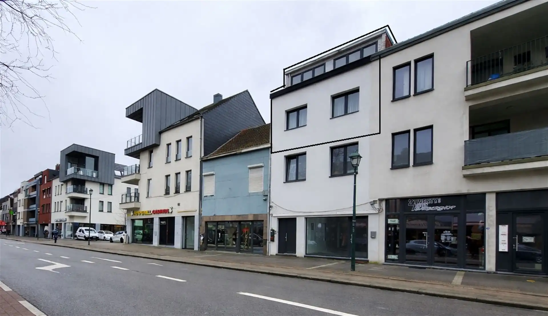 Duplex appartement met 3 slaapkamers en ruim terras foto {{pictureIndex}}