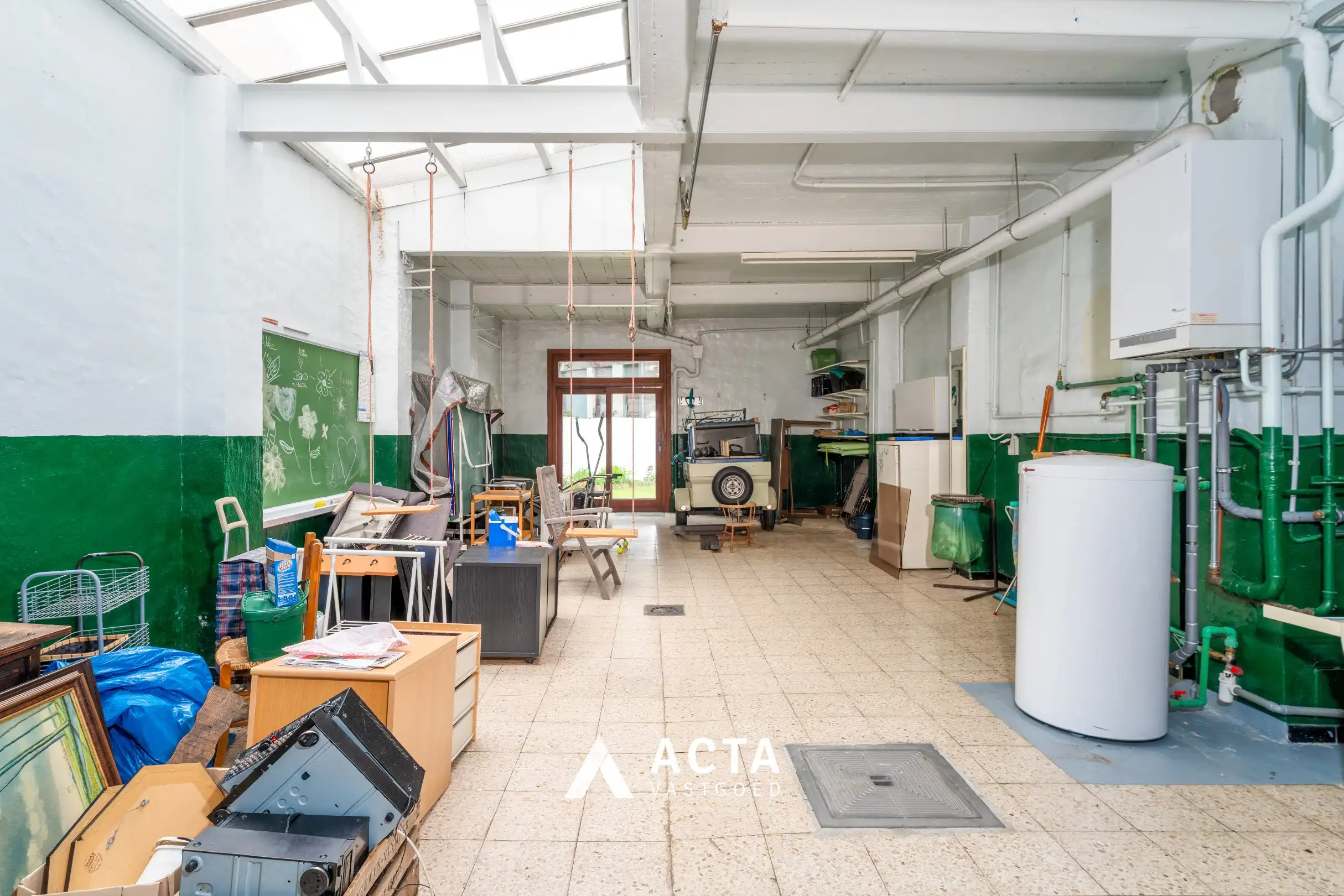 Ruime woning met 5 slaapkamers, garage en zonnige tuin  foto 3
