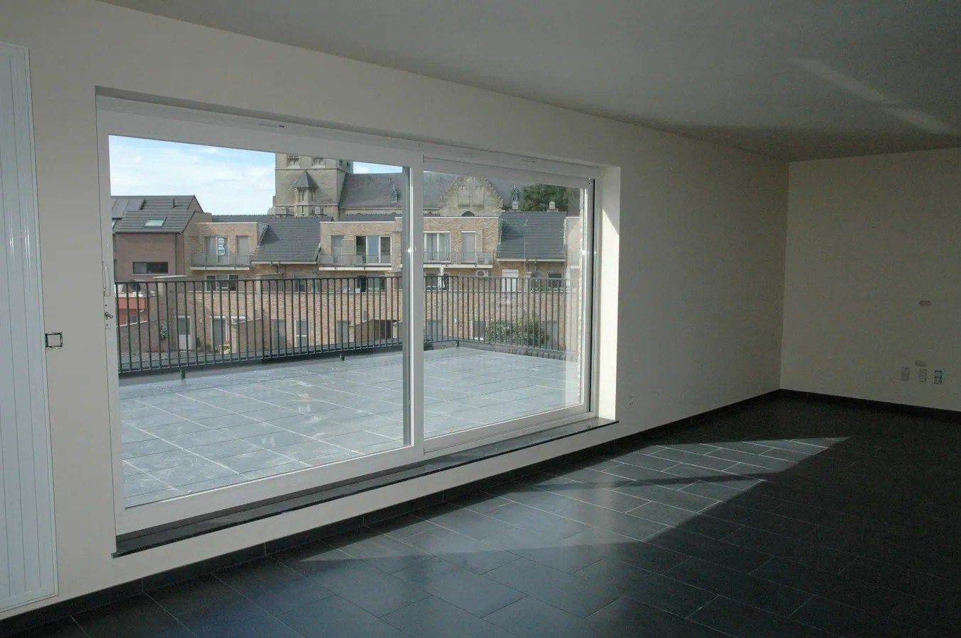 Modern en stijlvol appartement met ruim terras in kleinschalige residentie te Oudsbergen. foto 12