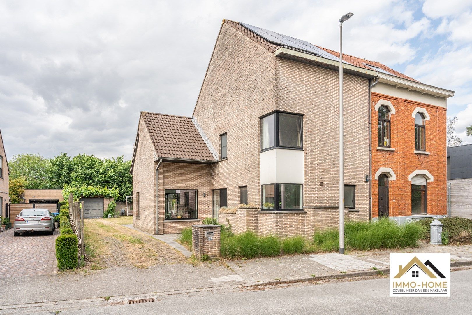 Instapklare halfopen bebouwing in groene omgeving foto {{pictureIndex}}