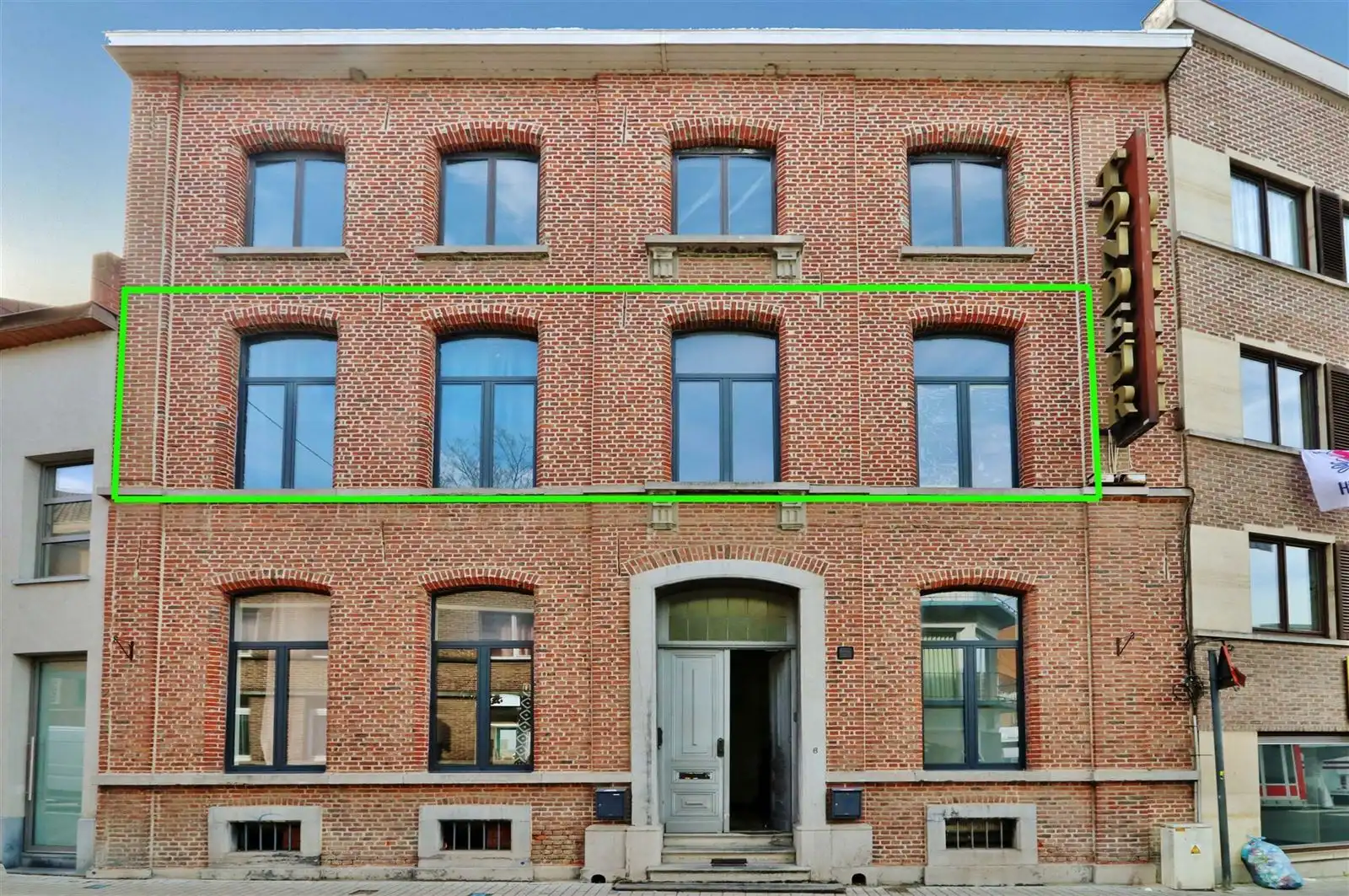 Appartement (110m²) te centrum Halle met terras foto {{pictureIndex}}