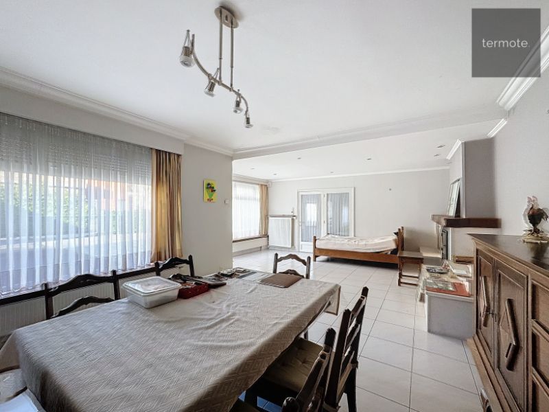 ruime woning foto 10