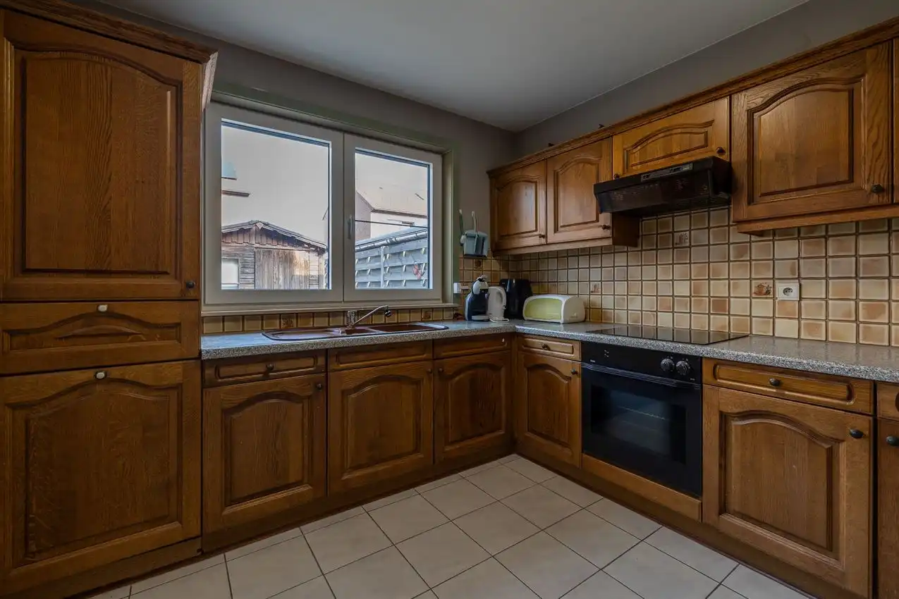 Gelijkvloerse woning EPC B met inpandige garage en gezellige tuin foto 9