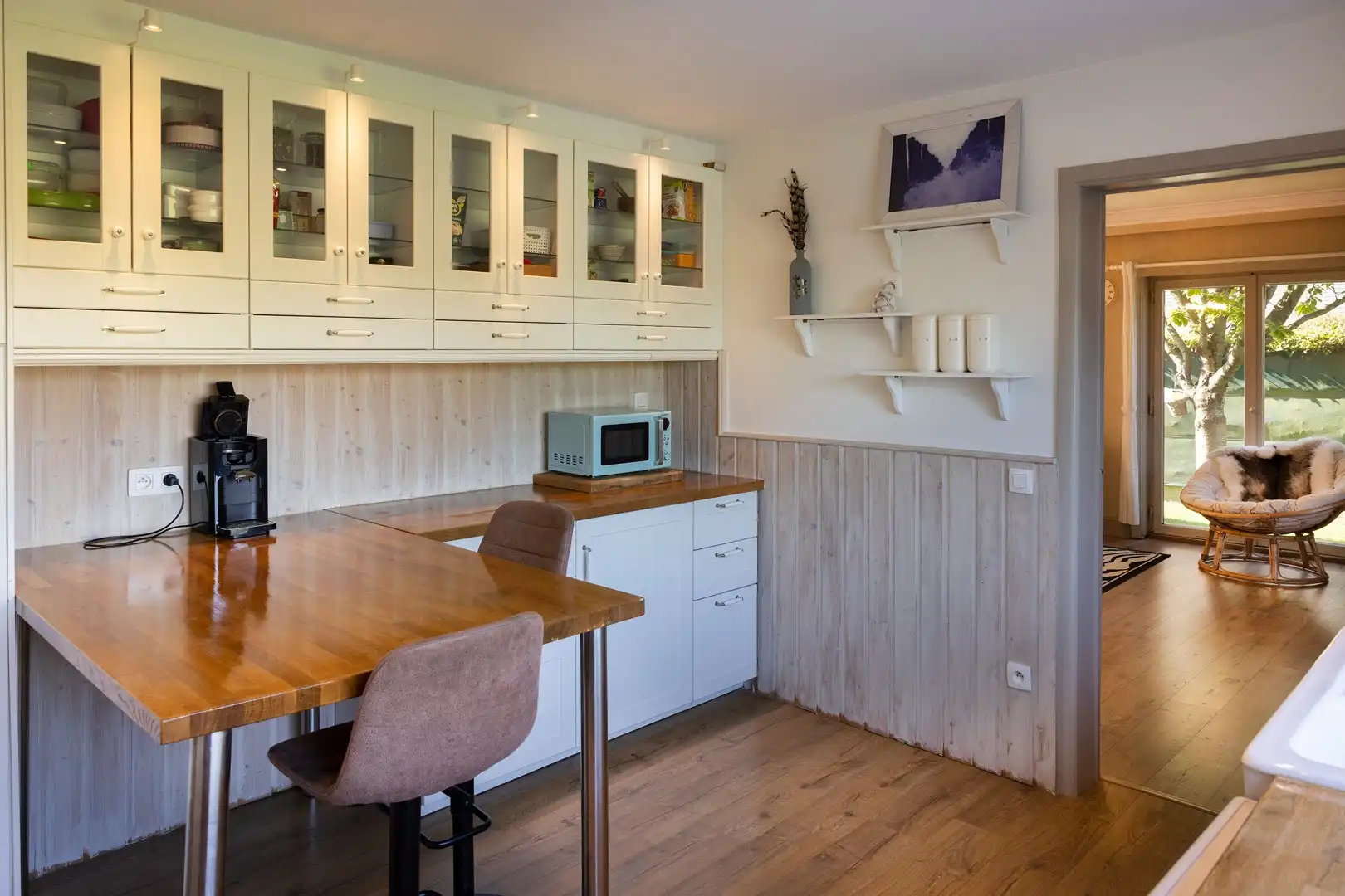 Ruime alleenstaande woning met grote tuin en veel privacy. foto 6