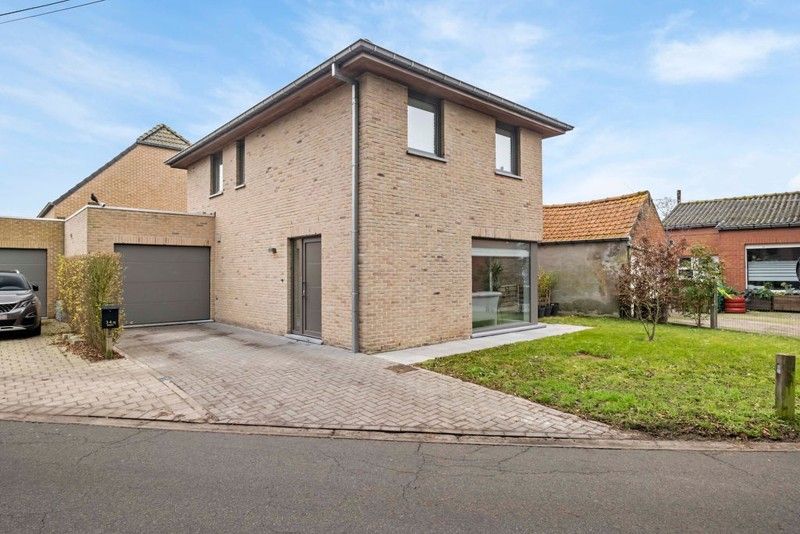 Instapklare woning te koop! foto 1