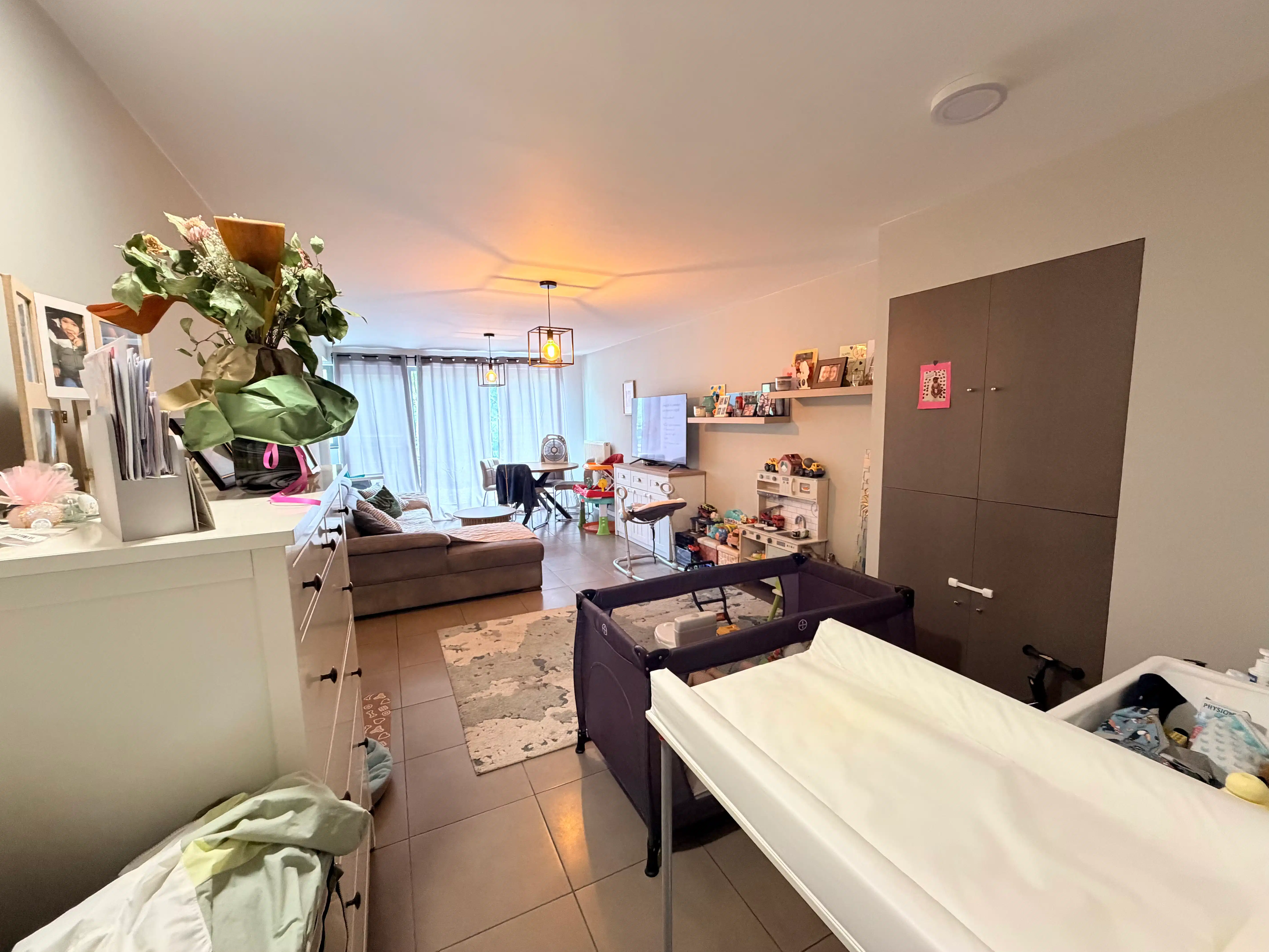 Genk, Vennestraat 387 bus 1: Gezellige duplex met 2 slaapkamers, een bureau en kelderberging. foto 3