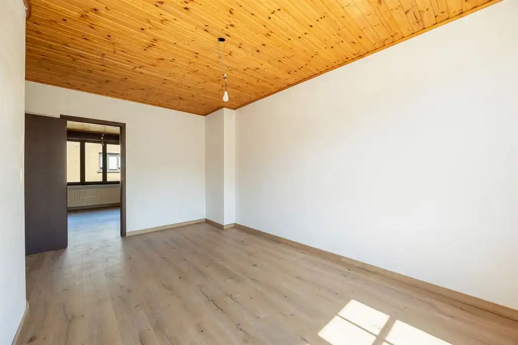 Instapklare gezinswoning met 3 slpk, XL-garage en tuin foto 14