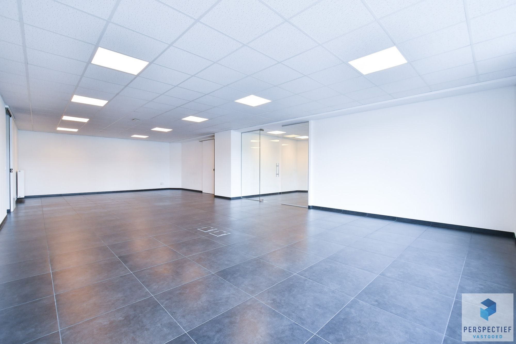 VERKOCHT IN 3 WEKEN! | Goed gelegen GROOT HANDELSPAND (144m²) aan het kanaal vlakbij Scheepsdale foto 5