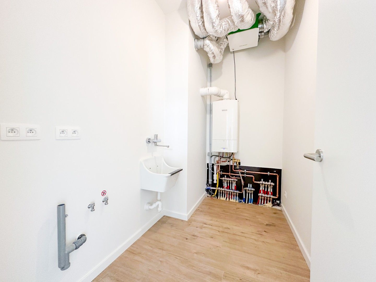 Uniek 2 slaapkamer nieuwbouwappartement te huur in het centrum van Sint-Niklaas foto 10