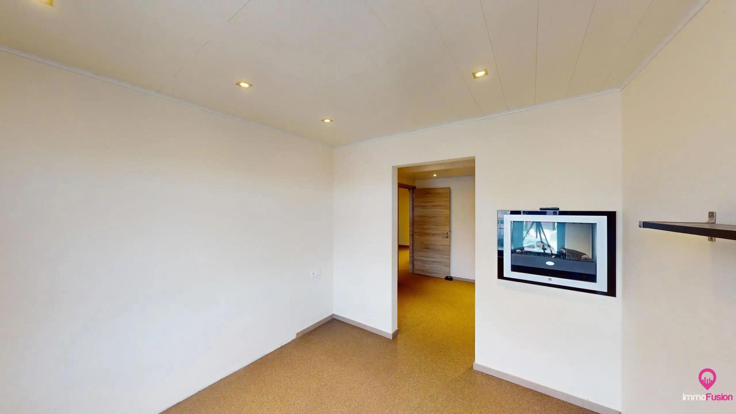 Uitstekend bereikbaar pand met magazijn, bureaus + app! foto 37