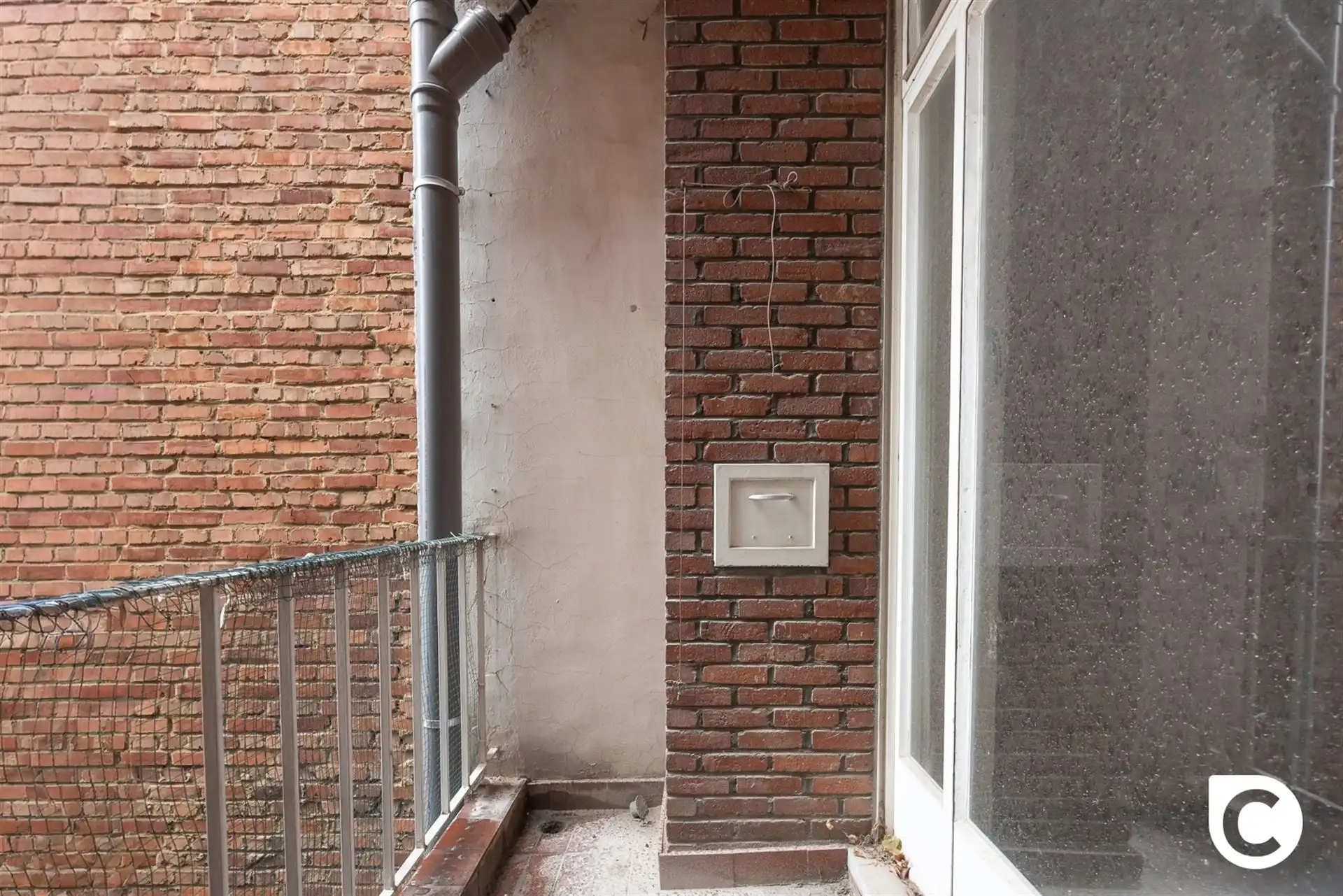 Te renoveren appartement met terras  foto 5