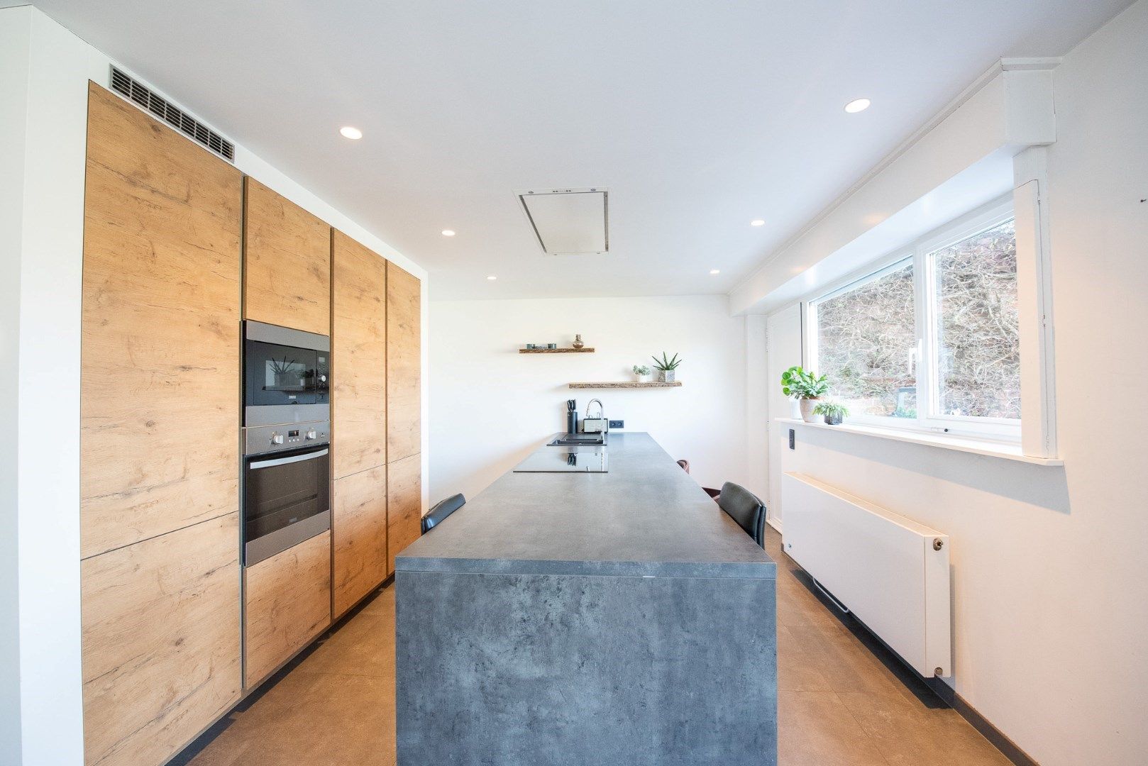 TE KOOP: Gezellige, instapklare woning met zuidgerichte tuin en zonneterras, op rustige locatie te Desselgem. Opportuniteit! foto 3