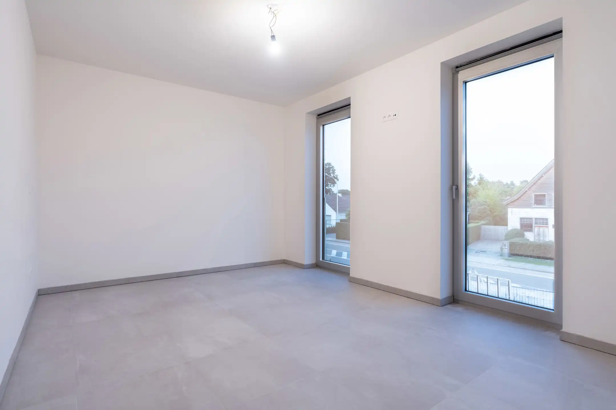 Nieuwbouwappartement met 2 slpks, terras en autostaanplaats. foto 11