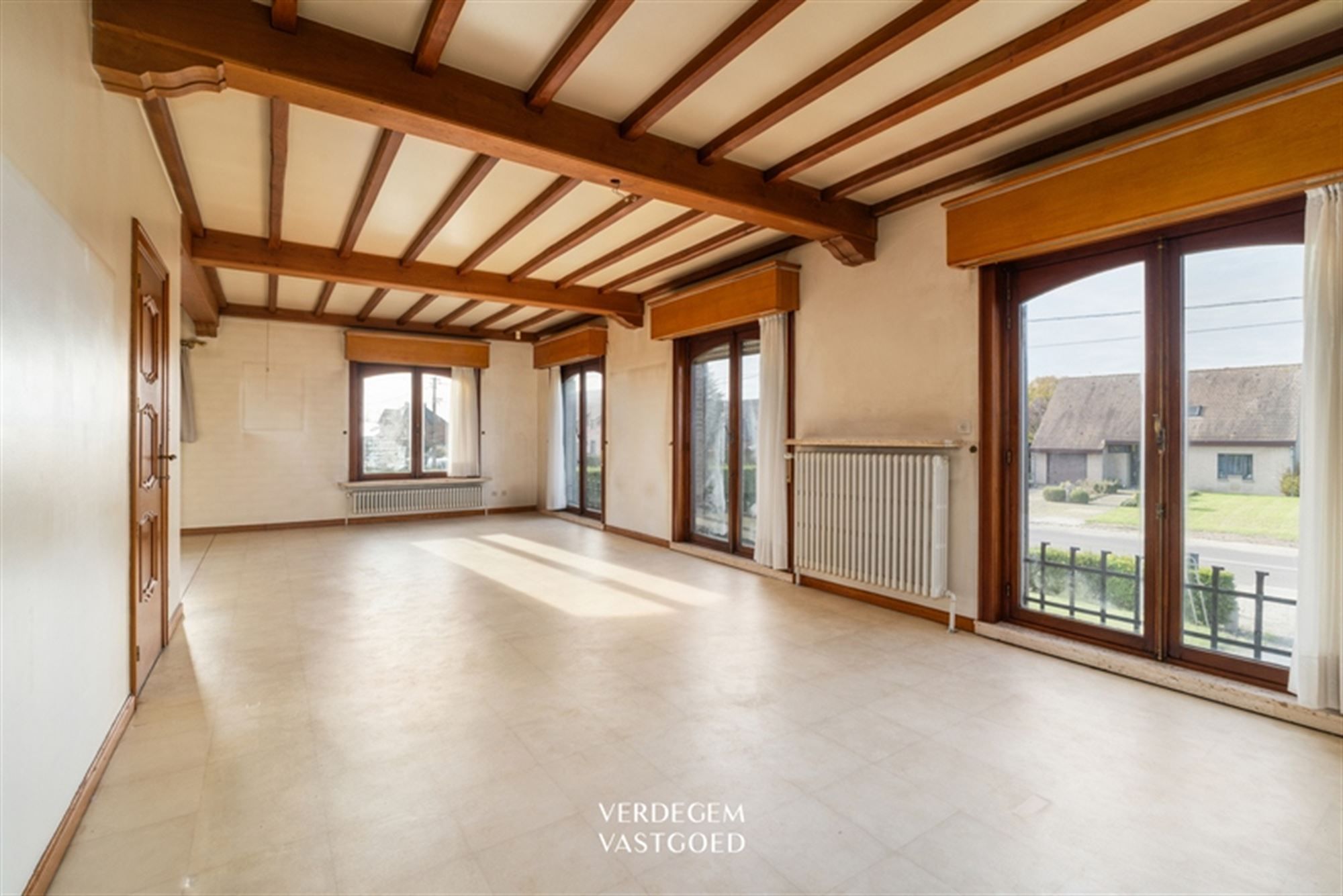 xl villa met magazijn van ca. 300m² op perceel van 2.438m² foto 6