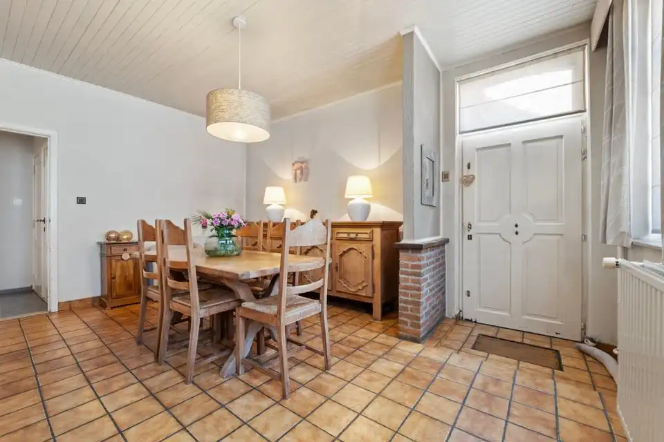 CHARMANTE WONING MET 3 SLKS EN EEN PRACHTIGE TUIN MET TAL VAN MOGELIJKHEDEN foto 12