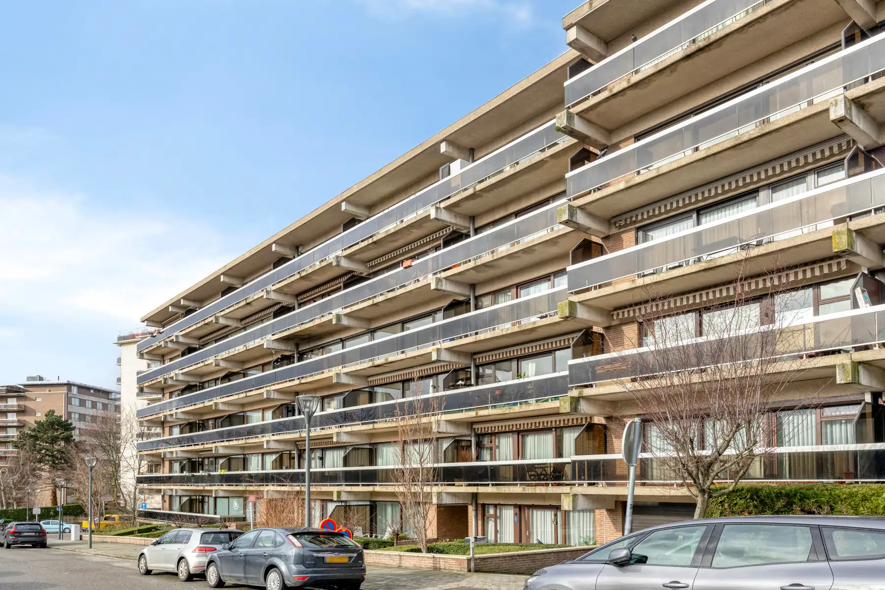 Appartement met 2 slaapkamers, terras, kelder (+ ev. garage) foto {{pictureIndex}}