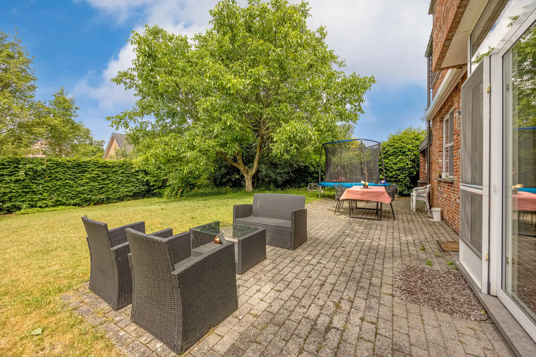 Ruime woning met 4-5 slpks en bedrijfsruimte in Turnhout. foto 38