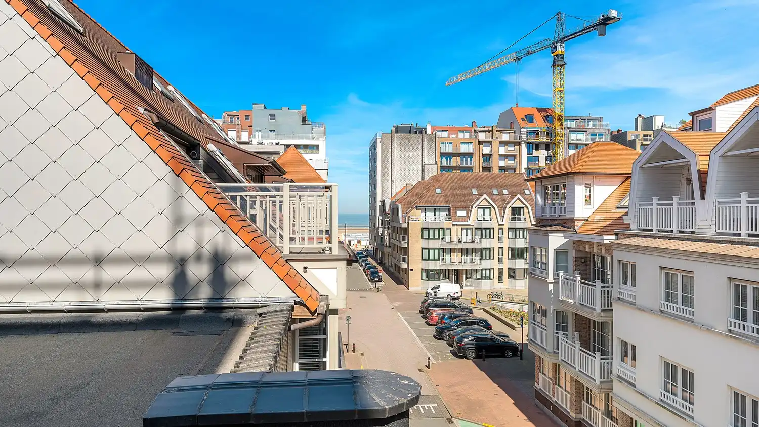 Zonnige duplex met 2 terrassen en zijdelings zeezicht foto 18