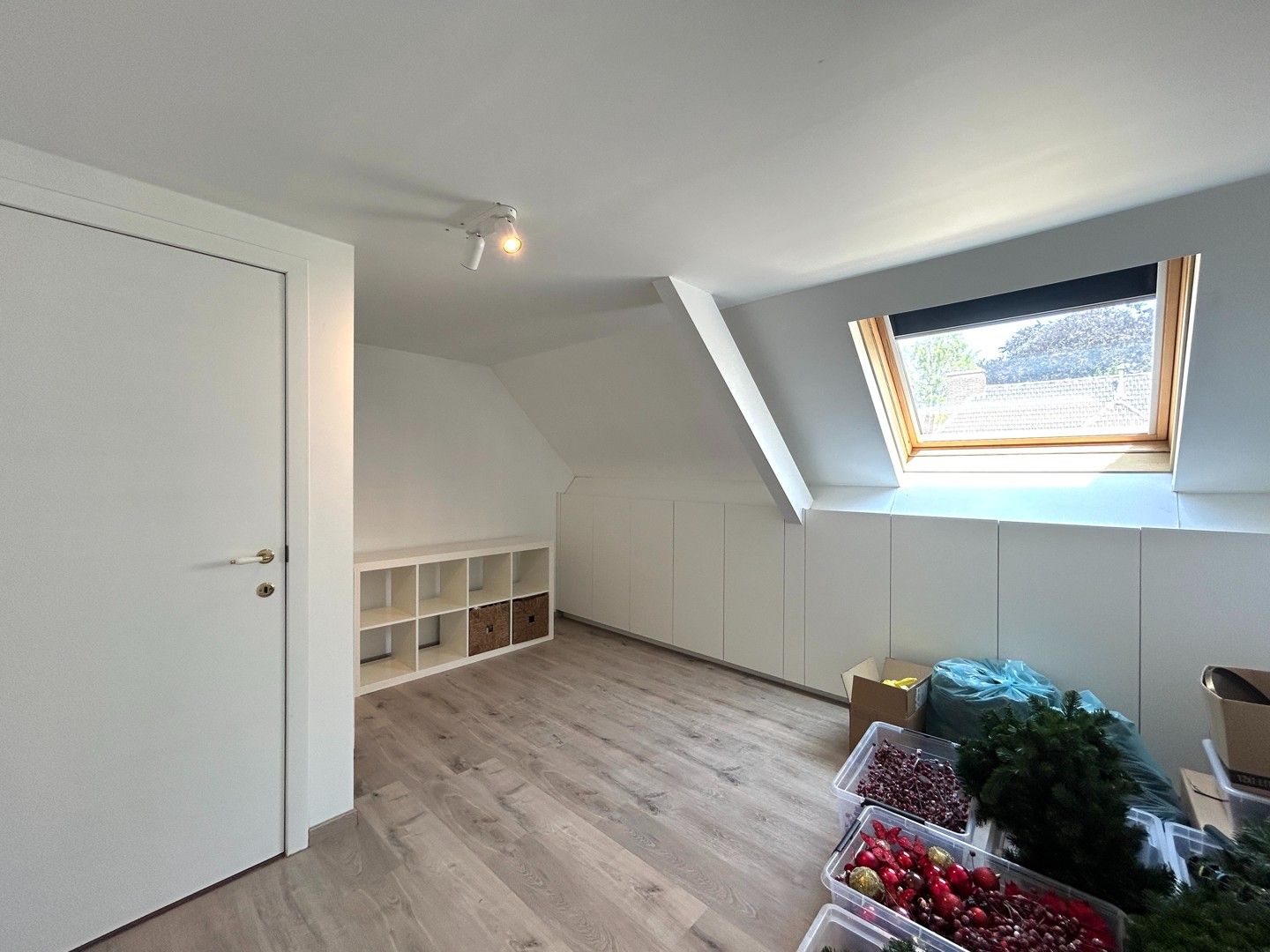 Instapklare woning met commerciële ruimte, tuin & garage te centrum Tielt! foto 20