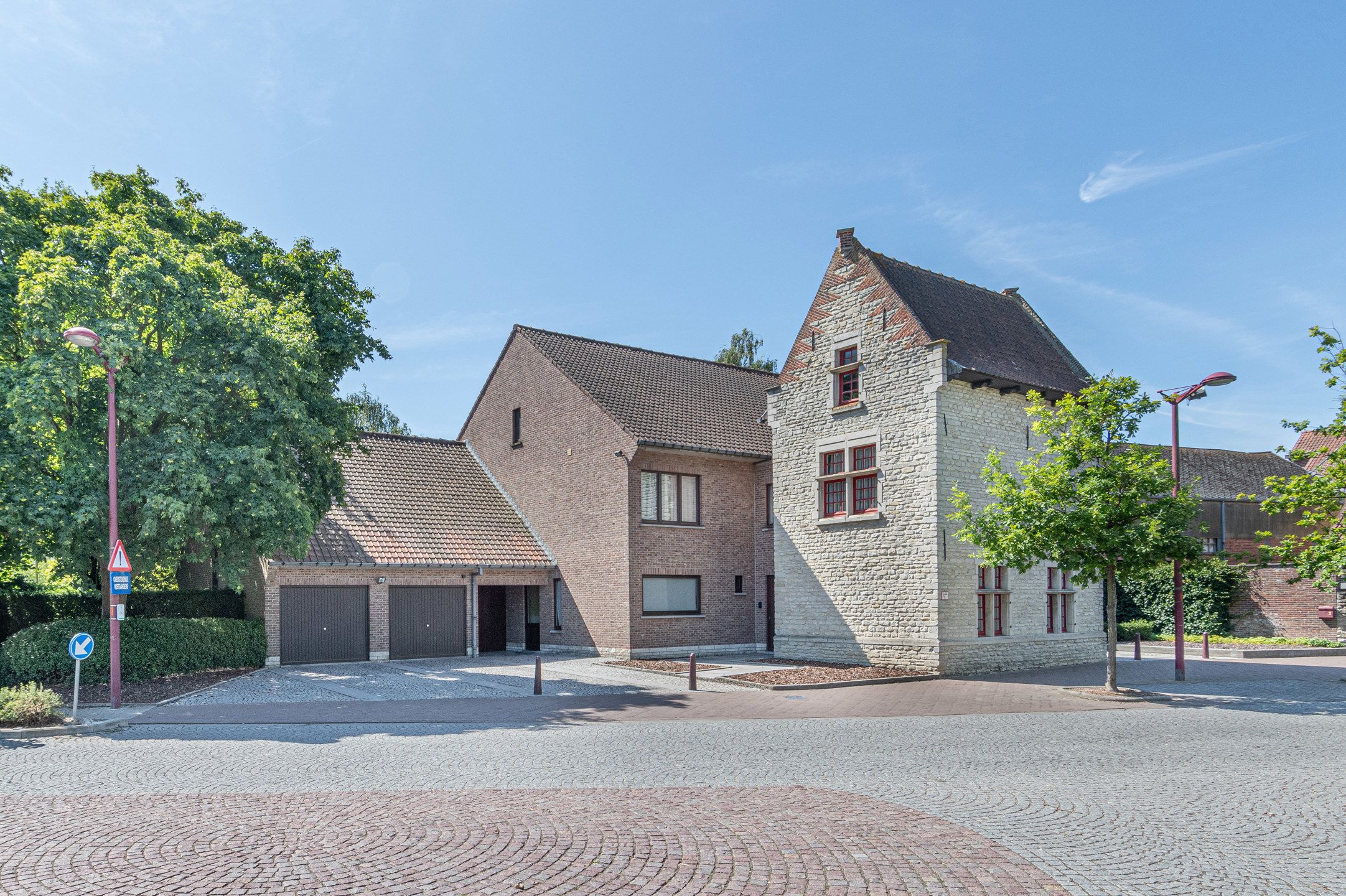 Riante woning met grote praktijkruimte foto {{pictureIndex}}