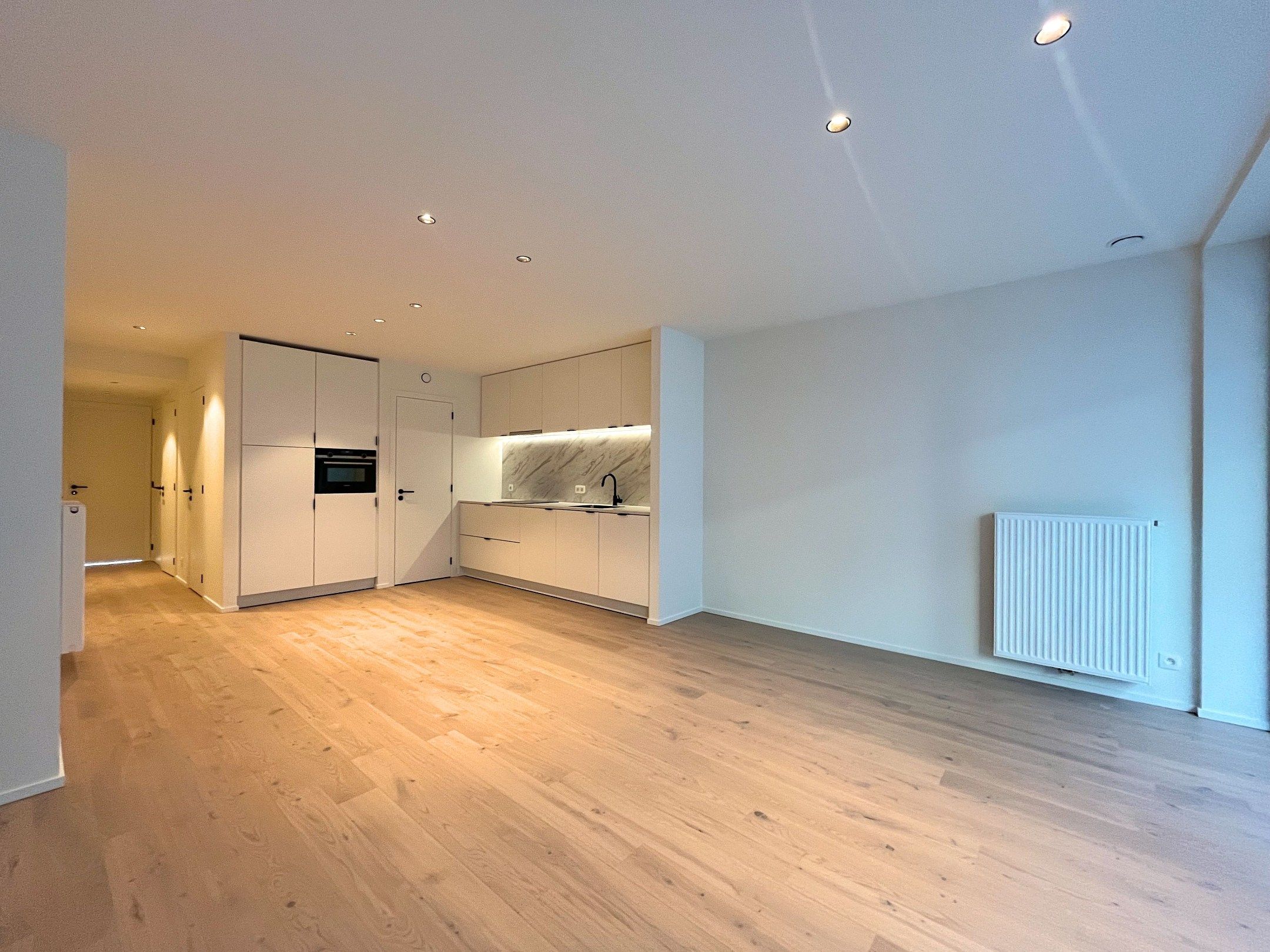 Nieuw appartement centraal gelegen te Heist-aan-Zee foto 2