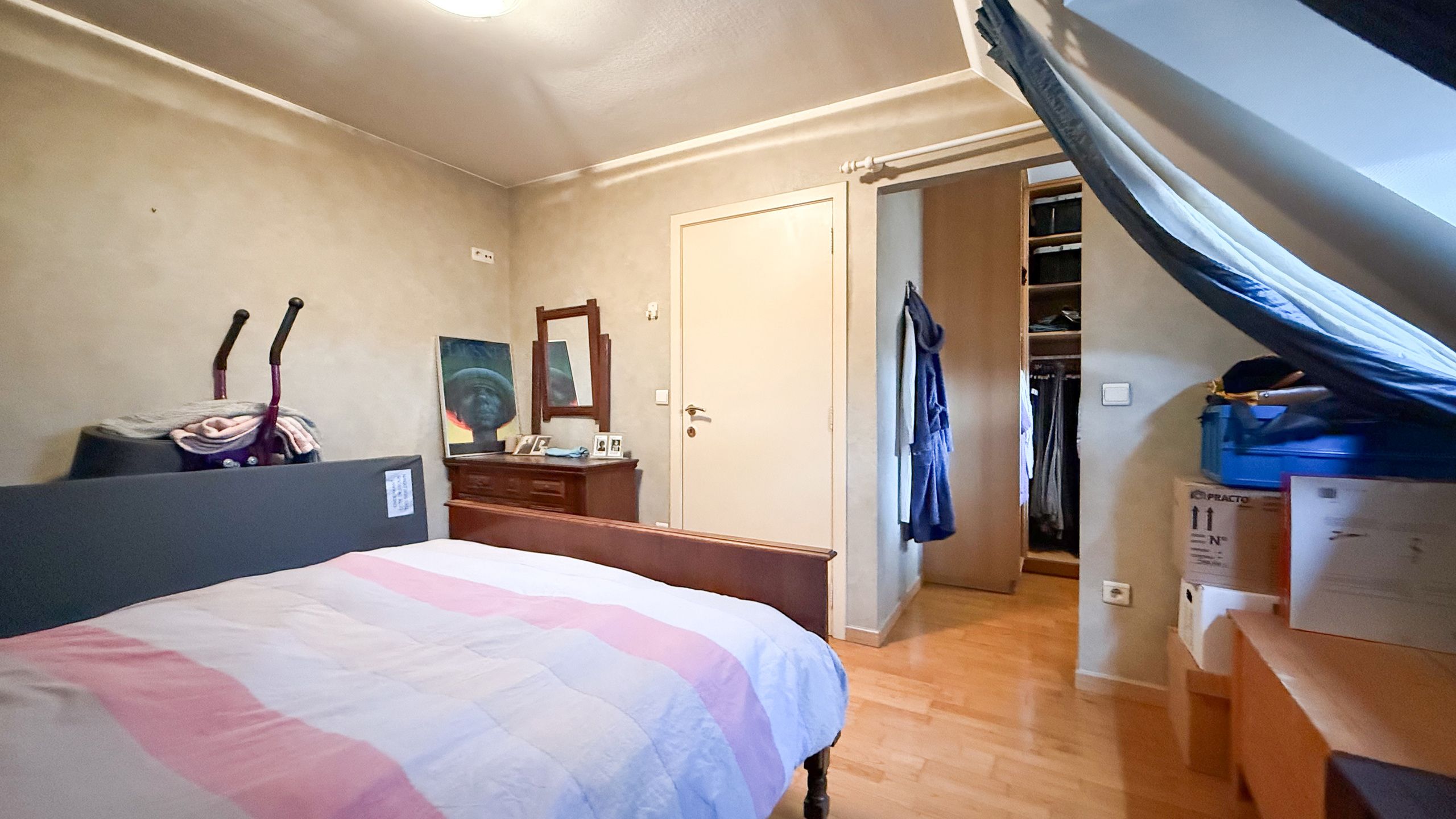 Ruim appartement met groot terras en garage!  foto 16