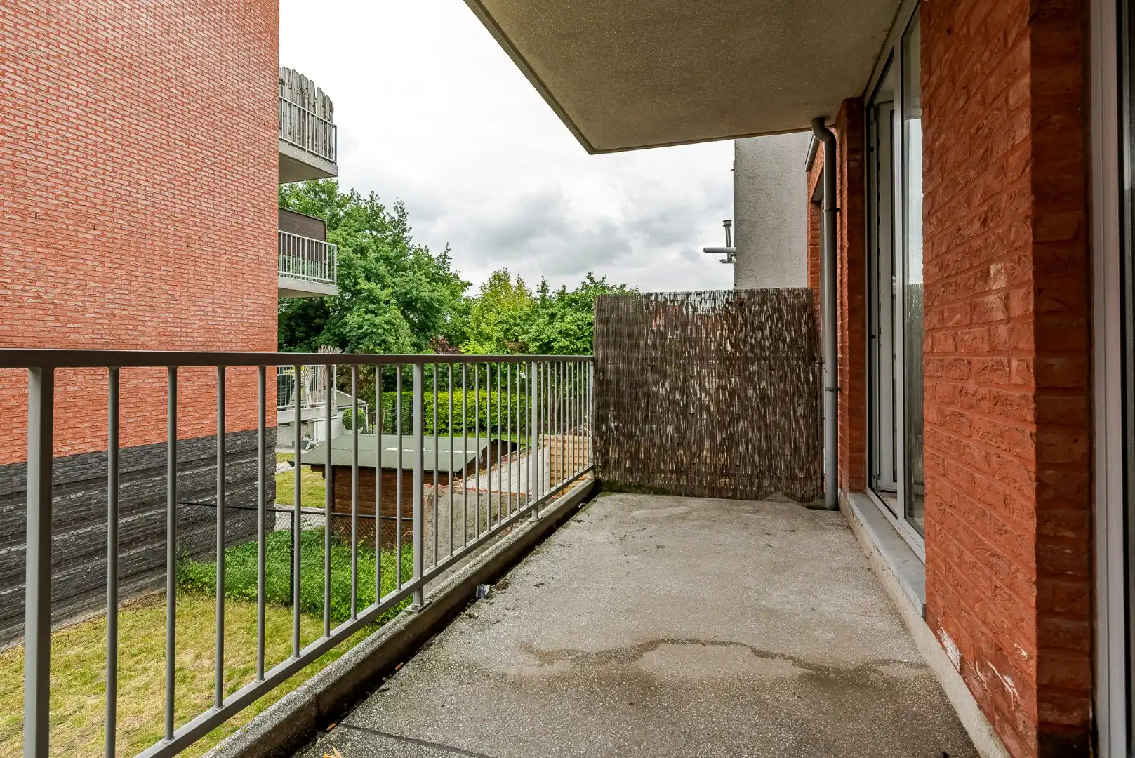 Licht appartement met ruim terras nabij Portugezenhof foto 10