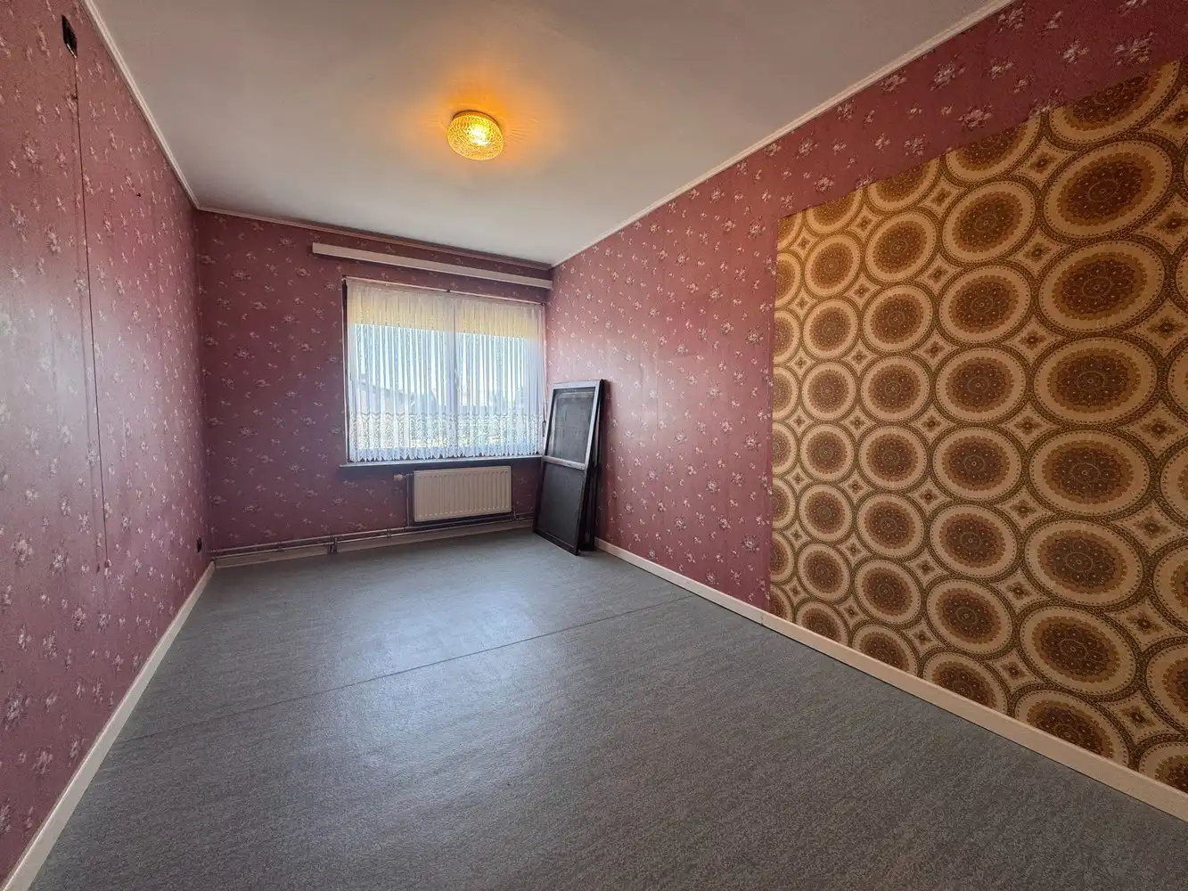 Gezinswoning met 3 slaapkamers, garage en tuin op 428 m² foto 10