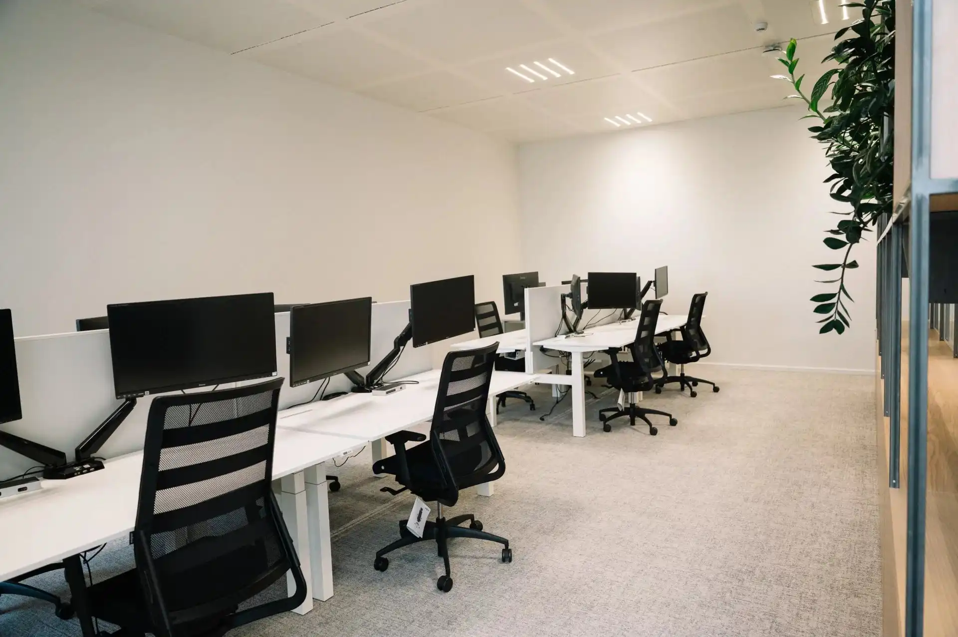 8 seats te huur op Corda Campus foto {{pictureIndex}}