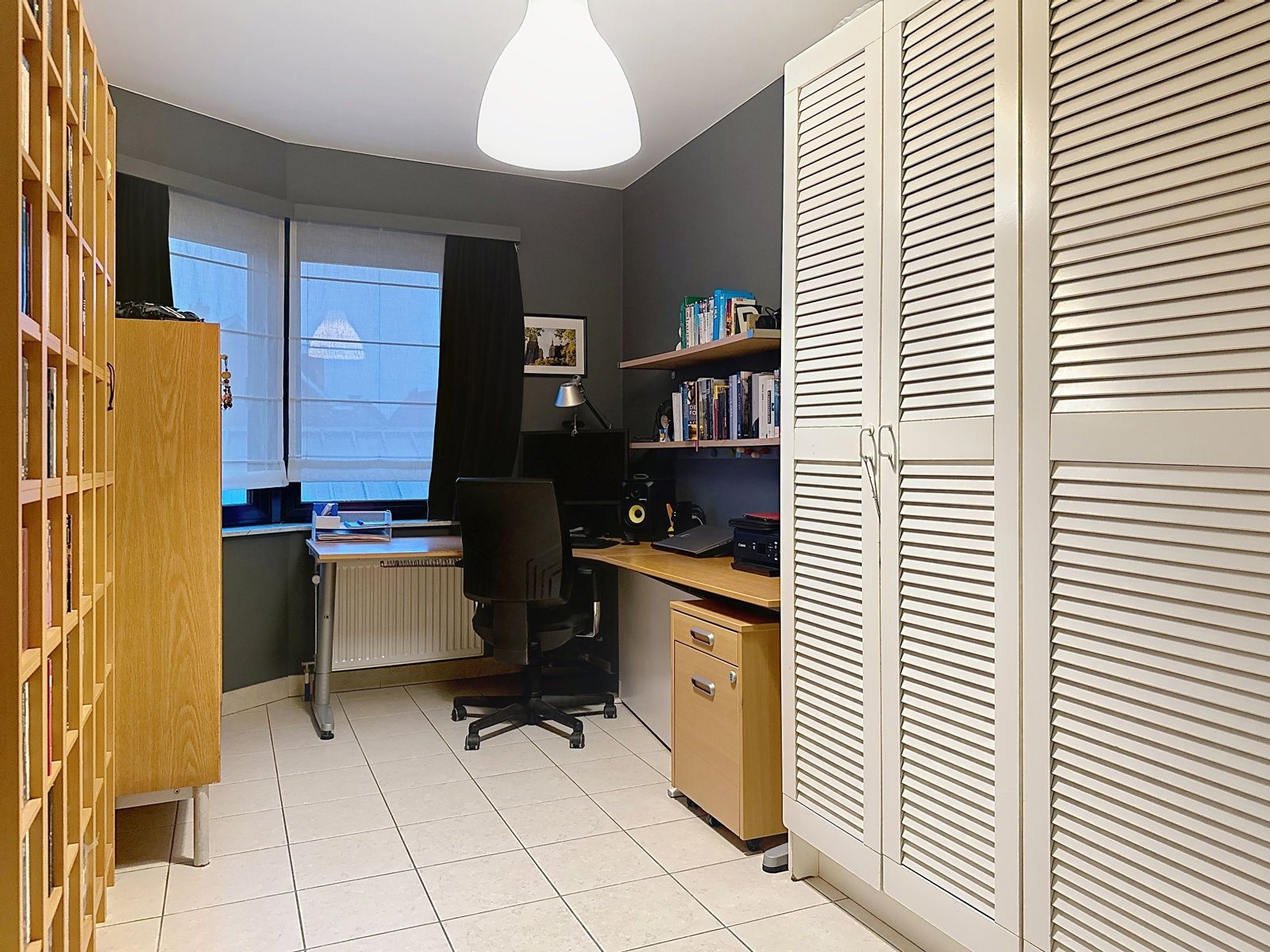 Ruim appartement met drie slaapkamers foto 24
