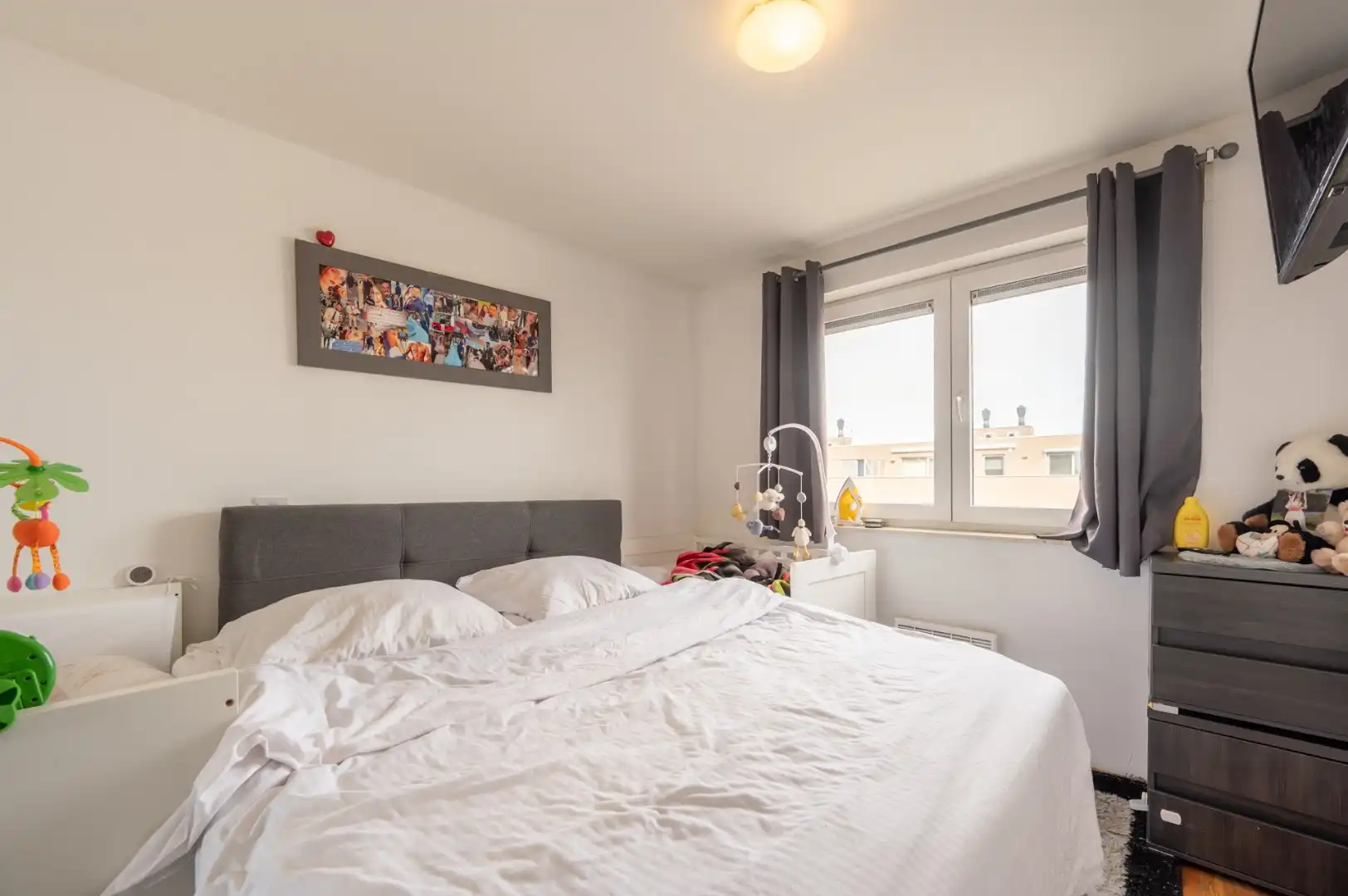 Zonnig appartement met 2 slaapkamers en terras met zicht op de jachthaven foto 6