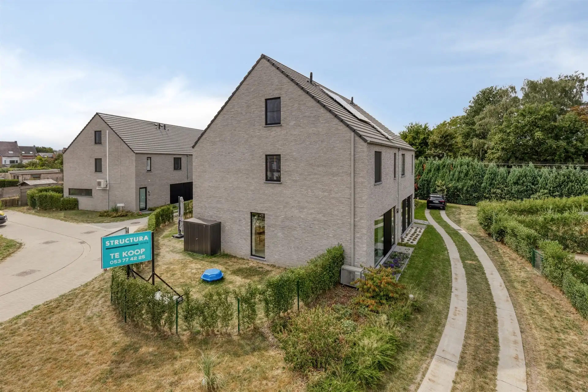 Prachtige nieuwbouwwoning (onder Registratierechten) foto 4