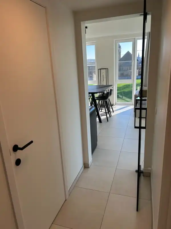 Appartement met terras en 2 parkeerplaatsen foto 3