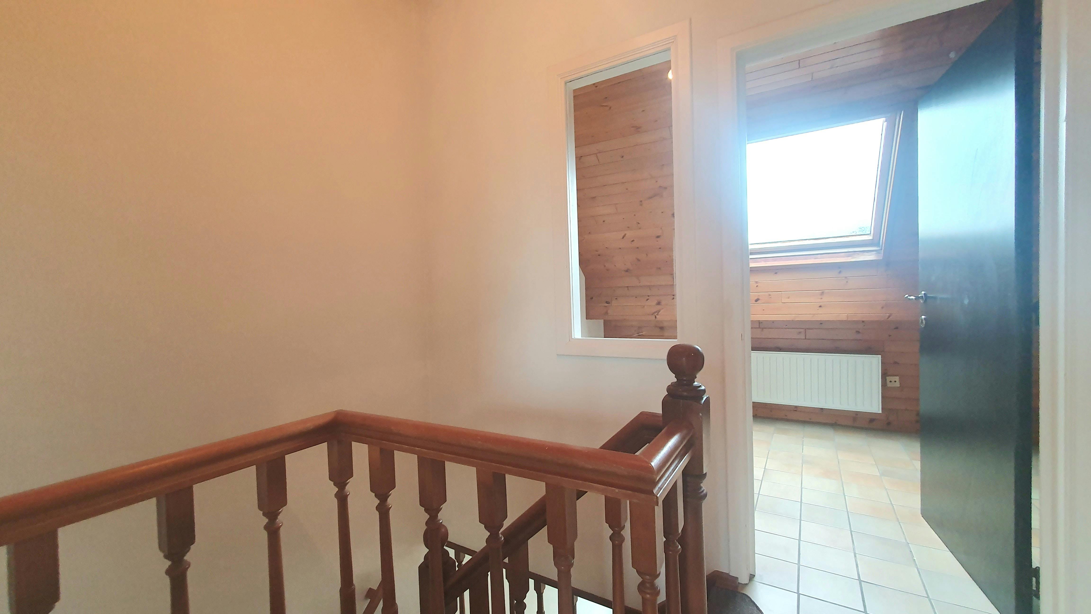 TE HUUR: Duplex appartement in Alken foto 7