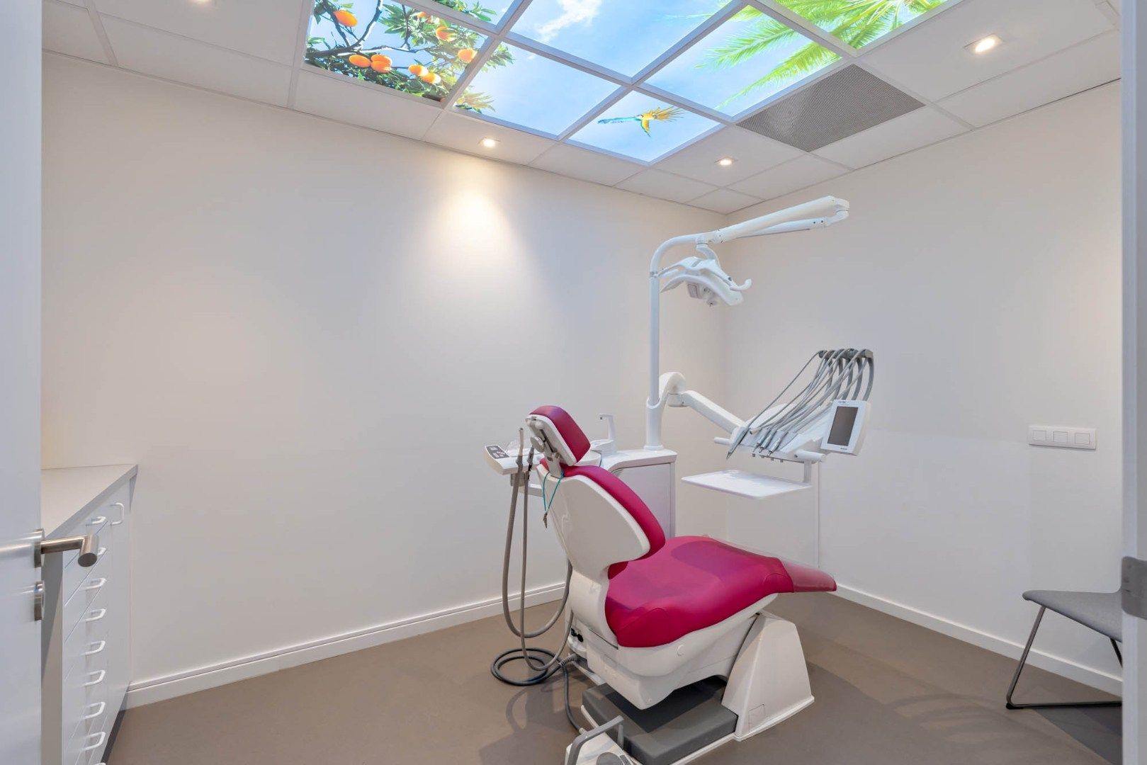 Ruim, zeer energiezuinig kantoor in het centrum van Neeroeteren met diverse mogelijkheden!   foto 18