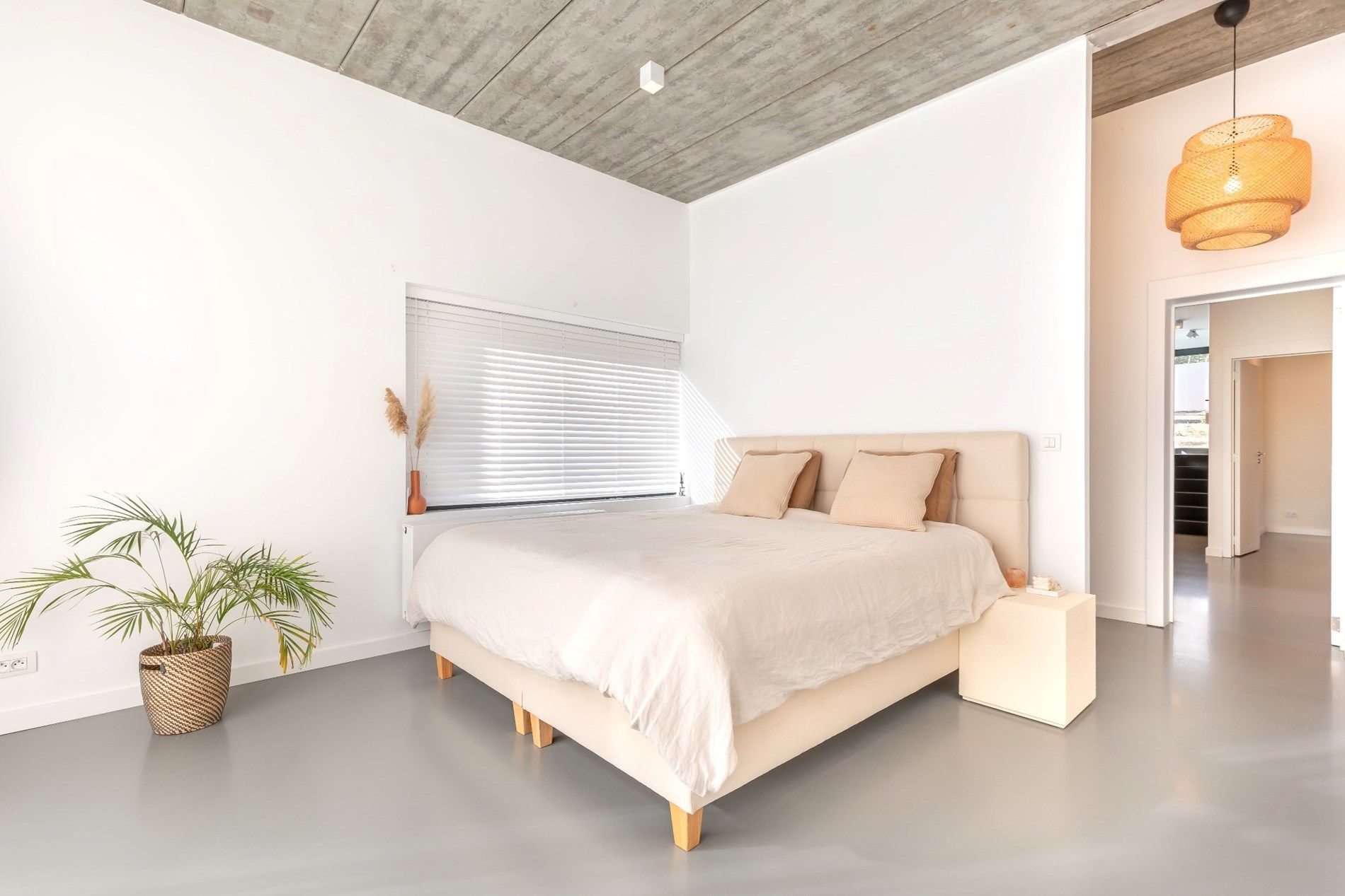 Architecturale woning in bosrijke omgeving. foto 11