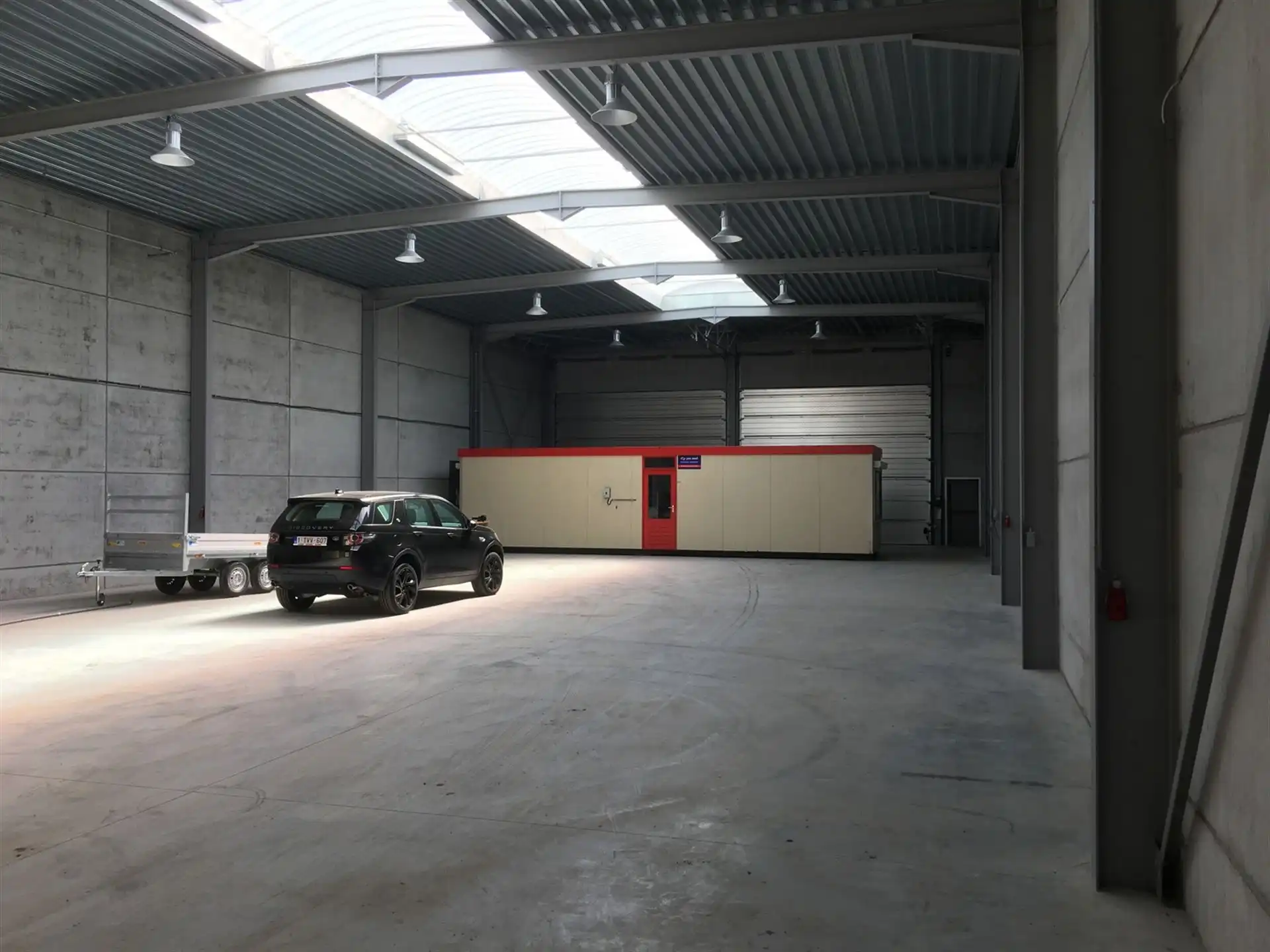 Magazijn te huur in Beveren ! foto 4