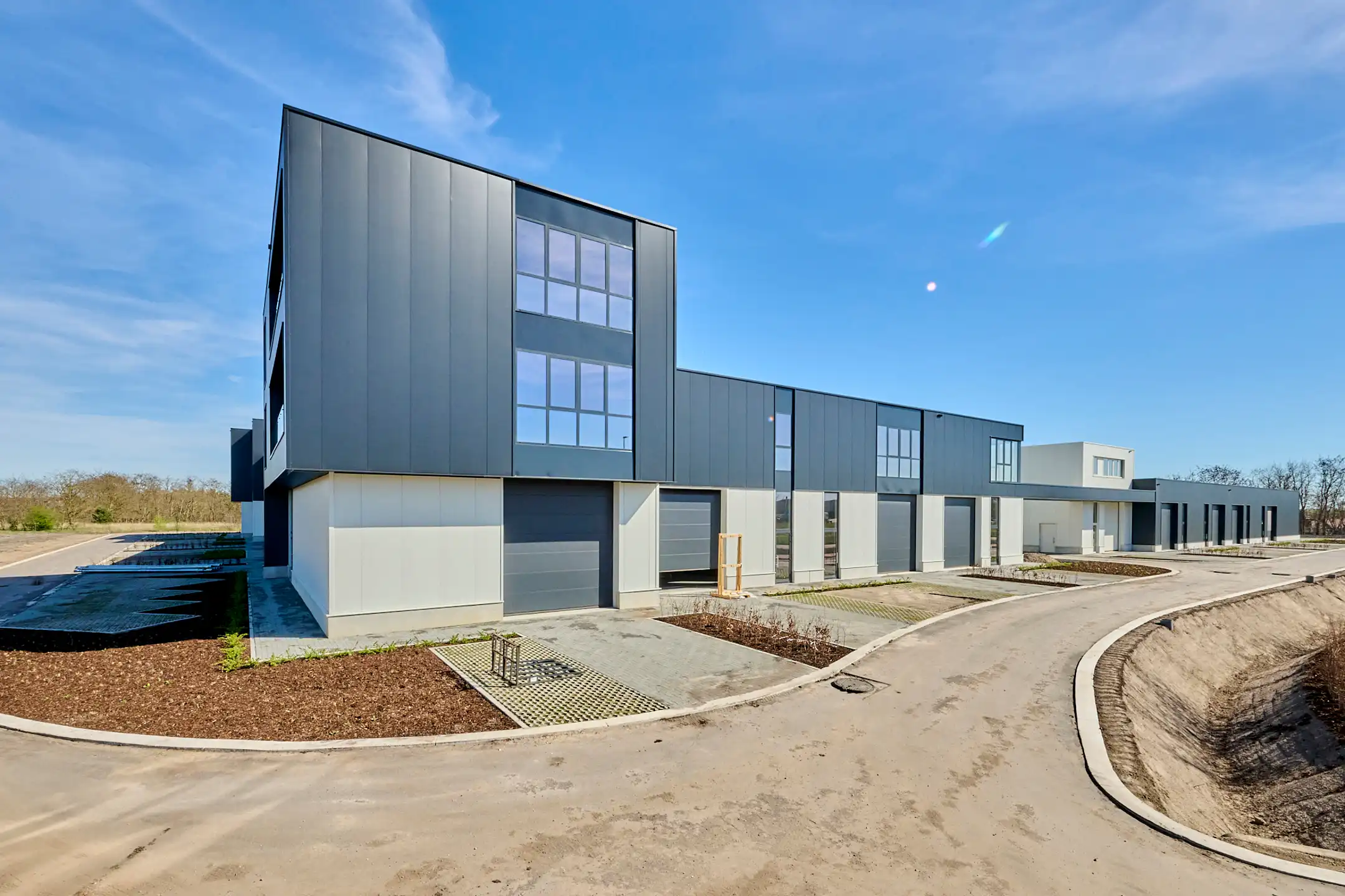 Nieuwbouwproject te Genk - BEDRIJVENPARK KOMPELLAAN foto 3