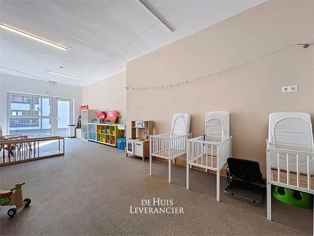 Uniek gebouw met handel en woongelegenheden te koop in Rumst foto 11